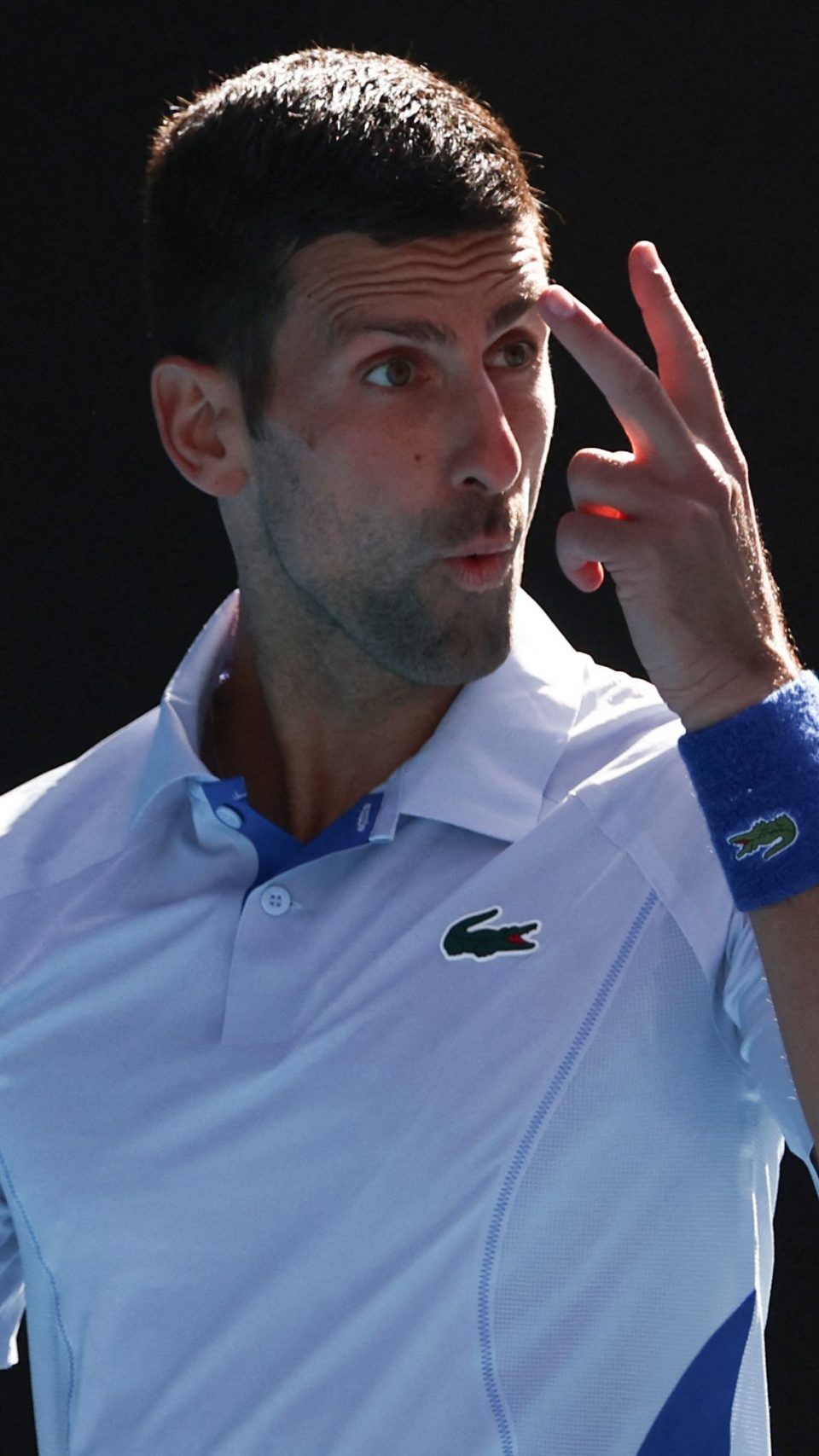 Überraschende Niederlage für Rekdord-Champion Djokovic.