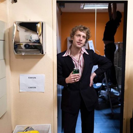 In "Rickerl" begleitet man Voodoo Jürgens durch die Wiener Nacht.