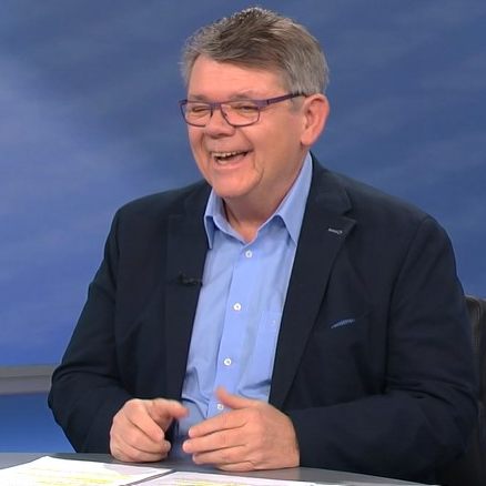 Bei der "Volkskanzler"-Debatte beginnt Katzian plötzlich zu lachen.