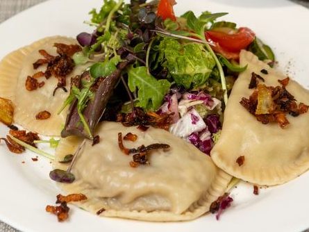 Im Wiener Landia Café wird vegane und vegetarische Hausmannskost angeboten.