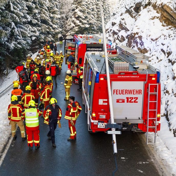 Die Einsatzkräfte wurden zu einem Unfall in Ludesch gerufen.