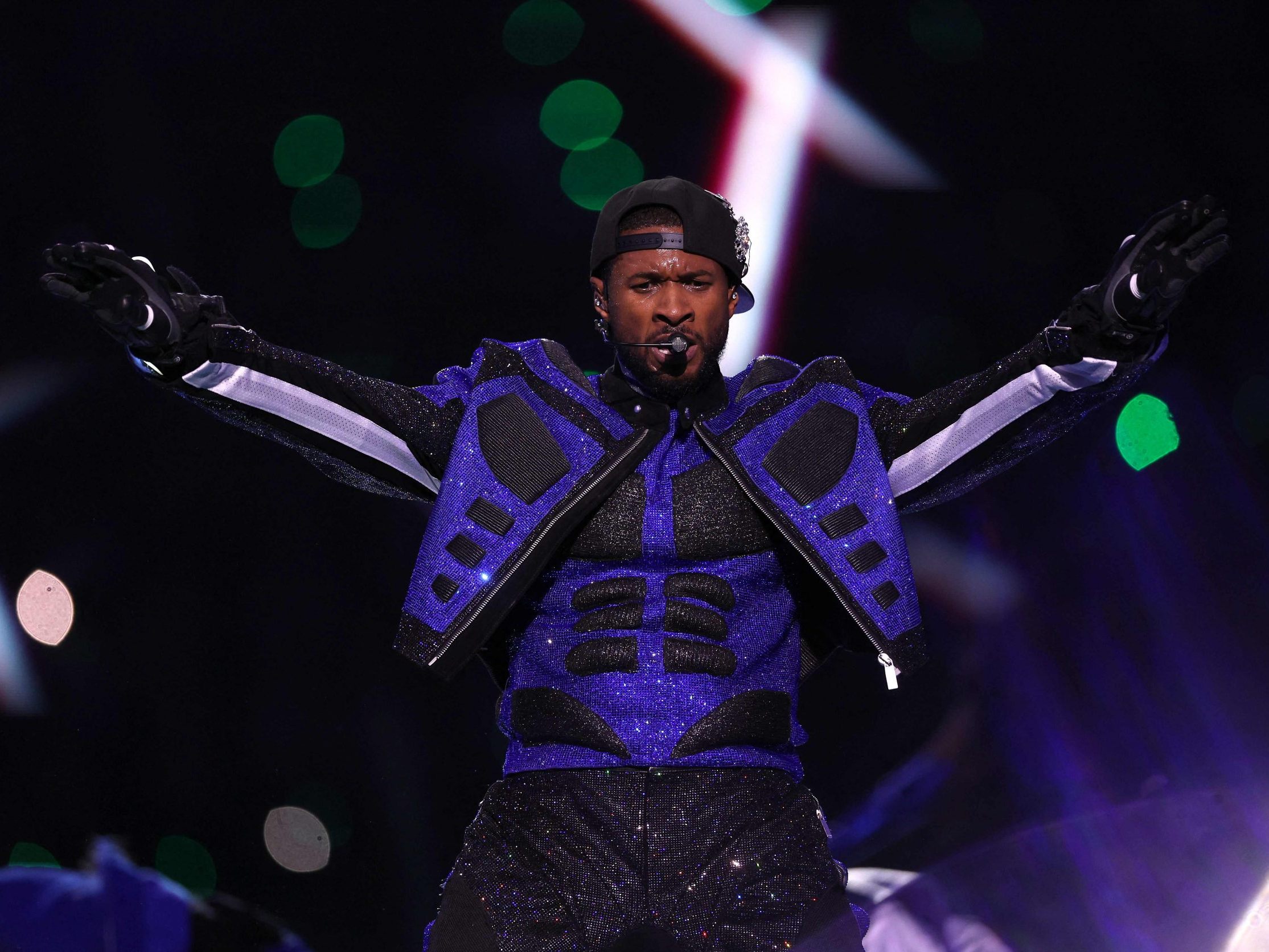 Usher hat nach dem Super Bowl in Las Vegas geheiratet. Usher hat nach dem Super Bowl in Las Vegas geheiratet.