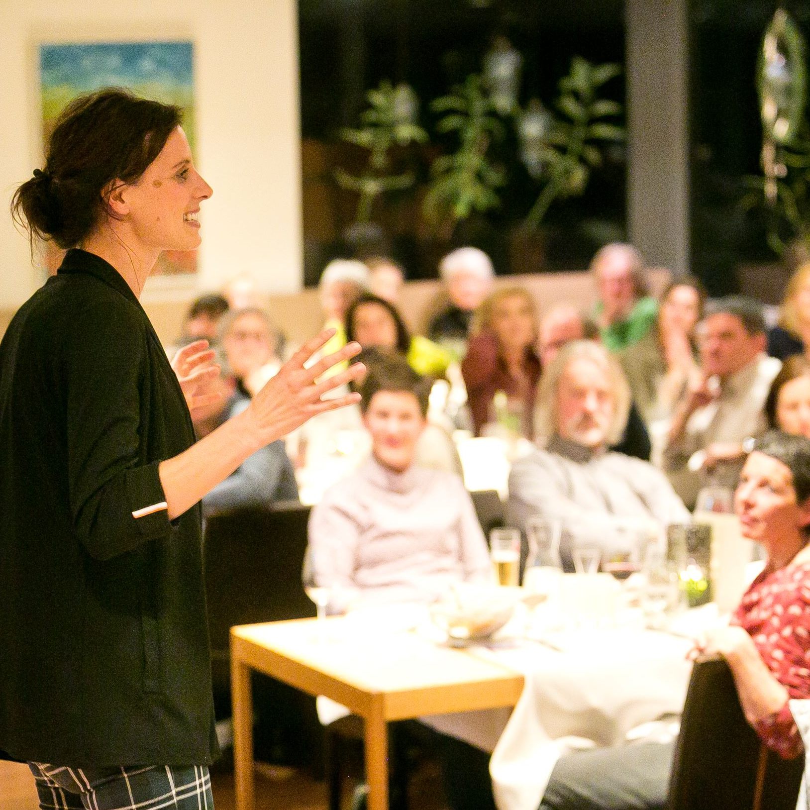 Anna Neuschmid bei der ersten Staffel von Carte Blanche.