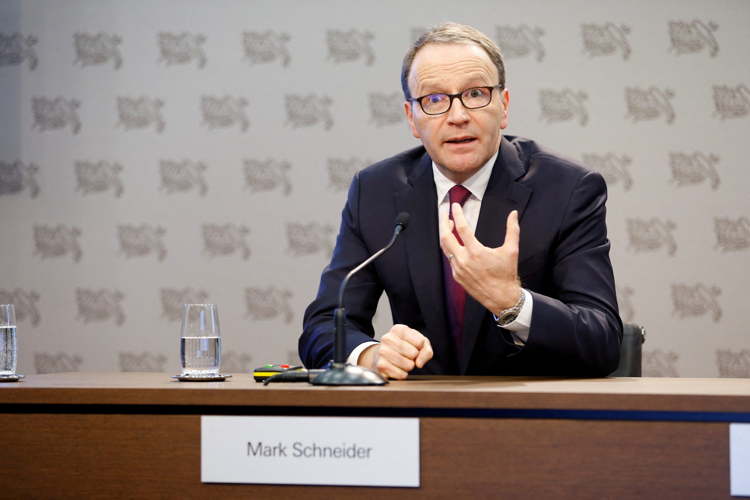 Nestlé-Vorstandsvorsitzender Mark Schneider spricht während einer Pressekonferenz am Firmensitz in Vevey, Schweiz, am 13. Februar 2020. Nestlé-Vorstandsvorsitzender Mark Schneider spricht während einer Pressekonferenz am Firmensitz in Vevey, Schweiz, am 13. Februar 2020.