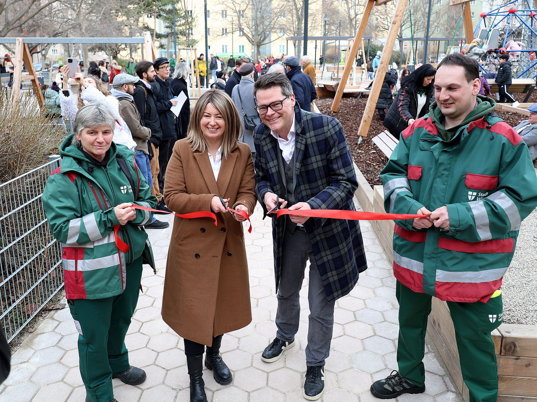 Der neu gestaltete Leopold-Rister-Park ist wieder eröffnet.