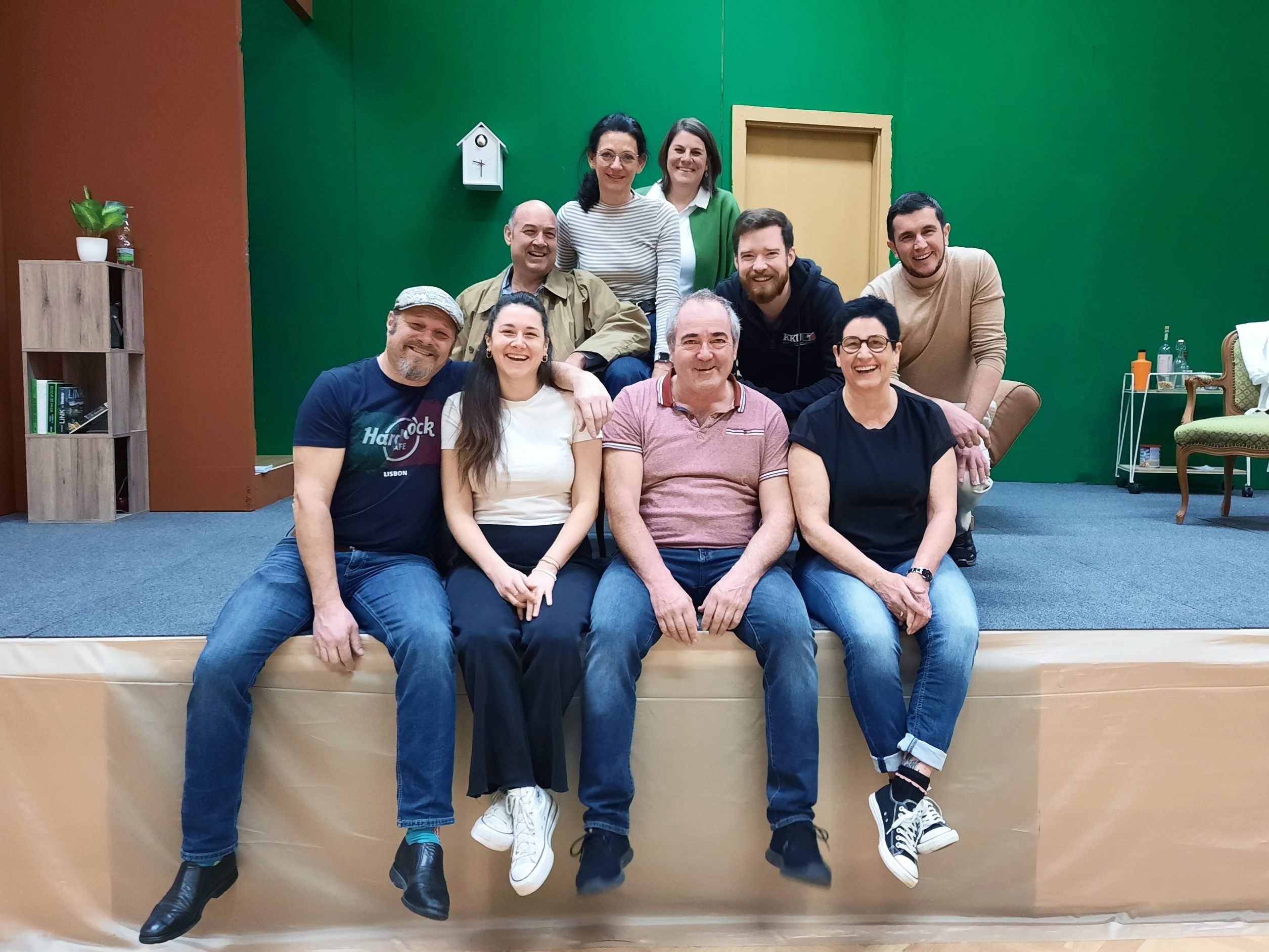 „Geld wie Heu“ – wie das auf die humorige Art und Weise funktioniert, zeigt das Theater in Buch in Bälde. „Geld wie Heu“ – wie das auf die humorige Art und Weise funktioniert, zeigt das Theater in Buch in Bälde.