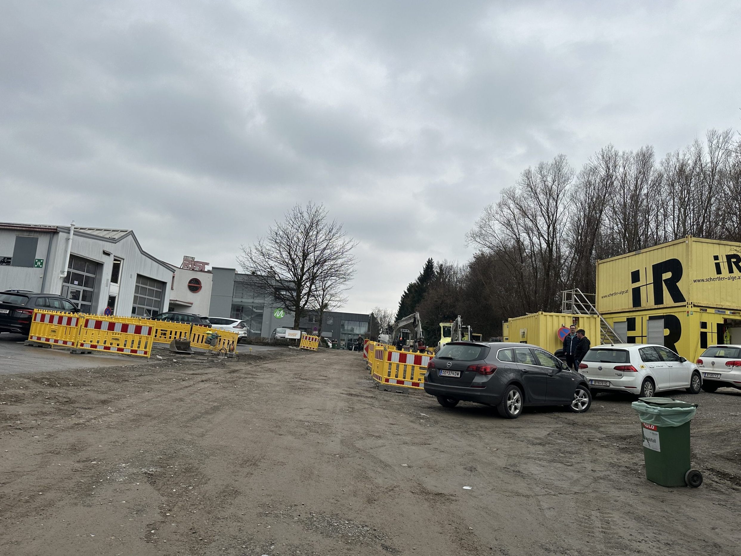 Hier entstehen derzeit neue Parkplätze. Hier entstehen derzeit neue Parkplätze.
