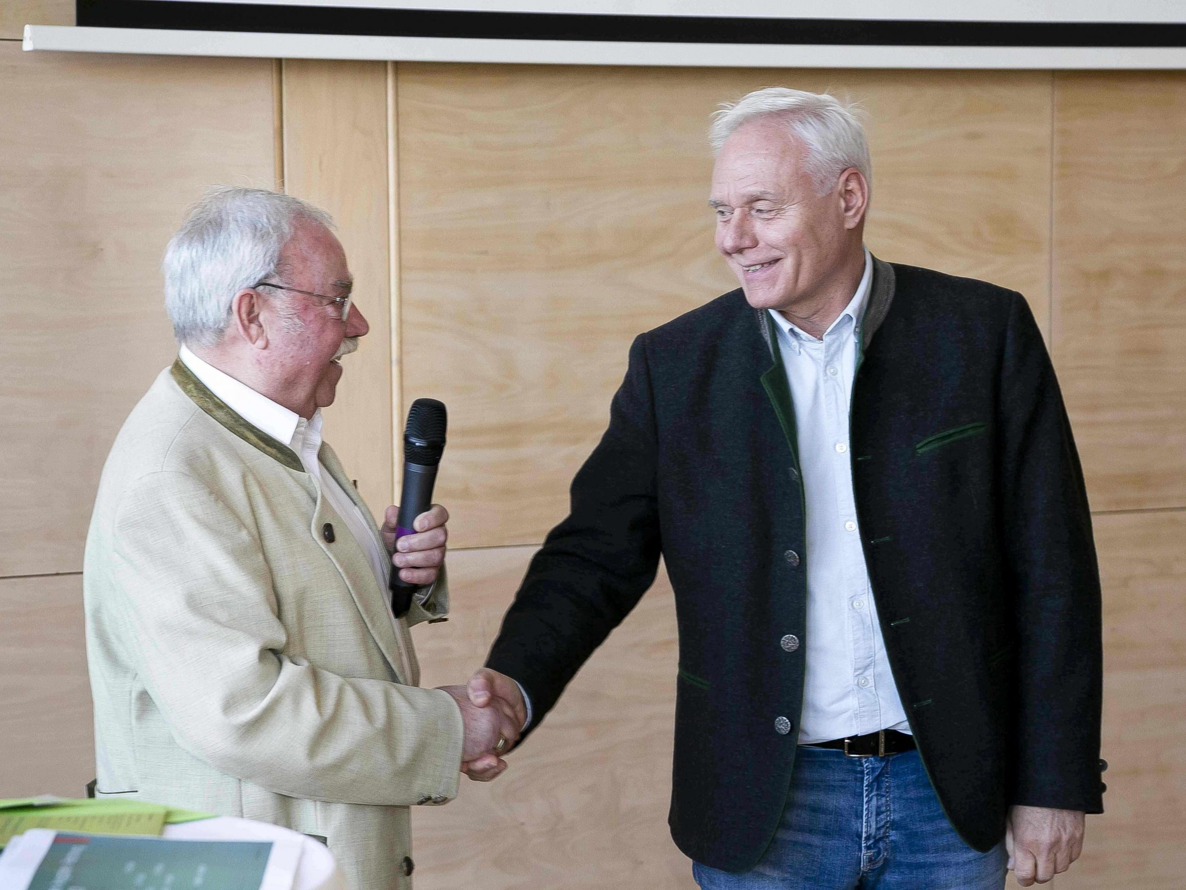 Gerhard Polzhofer löst Elmar Domig ab und ist neuer Obmann der Kleinbrenner. Gerhard Polzhofer löst Elmar Domig ab und ist neuer Obmann der Kleinbrenner.