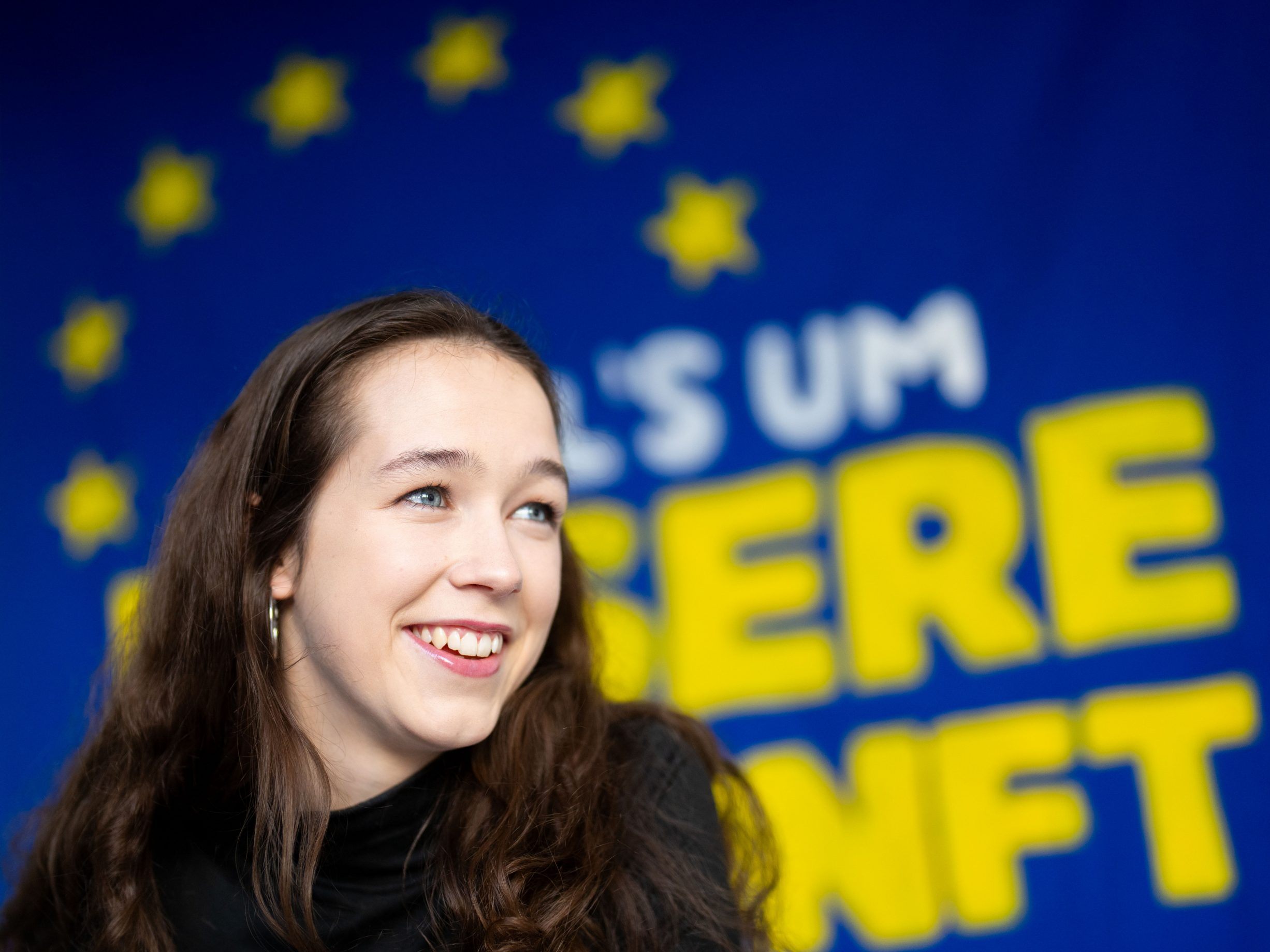 Grünen-Spitzenkandidatin Lena Schilling im Portrait. Grünen-Spitzenkandidatin Lena Schilling im Portrait.