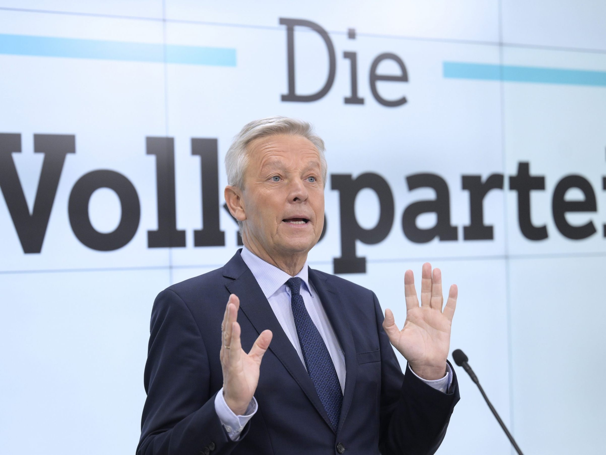ÖVP-Spitzenkandiat Reinhold Lopatka im Portrait. ÖVP-Spitzenkandiat Reinhold Lopatka im Portrait.