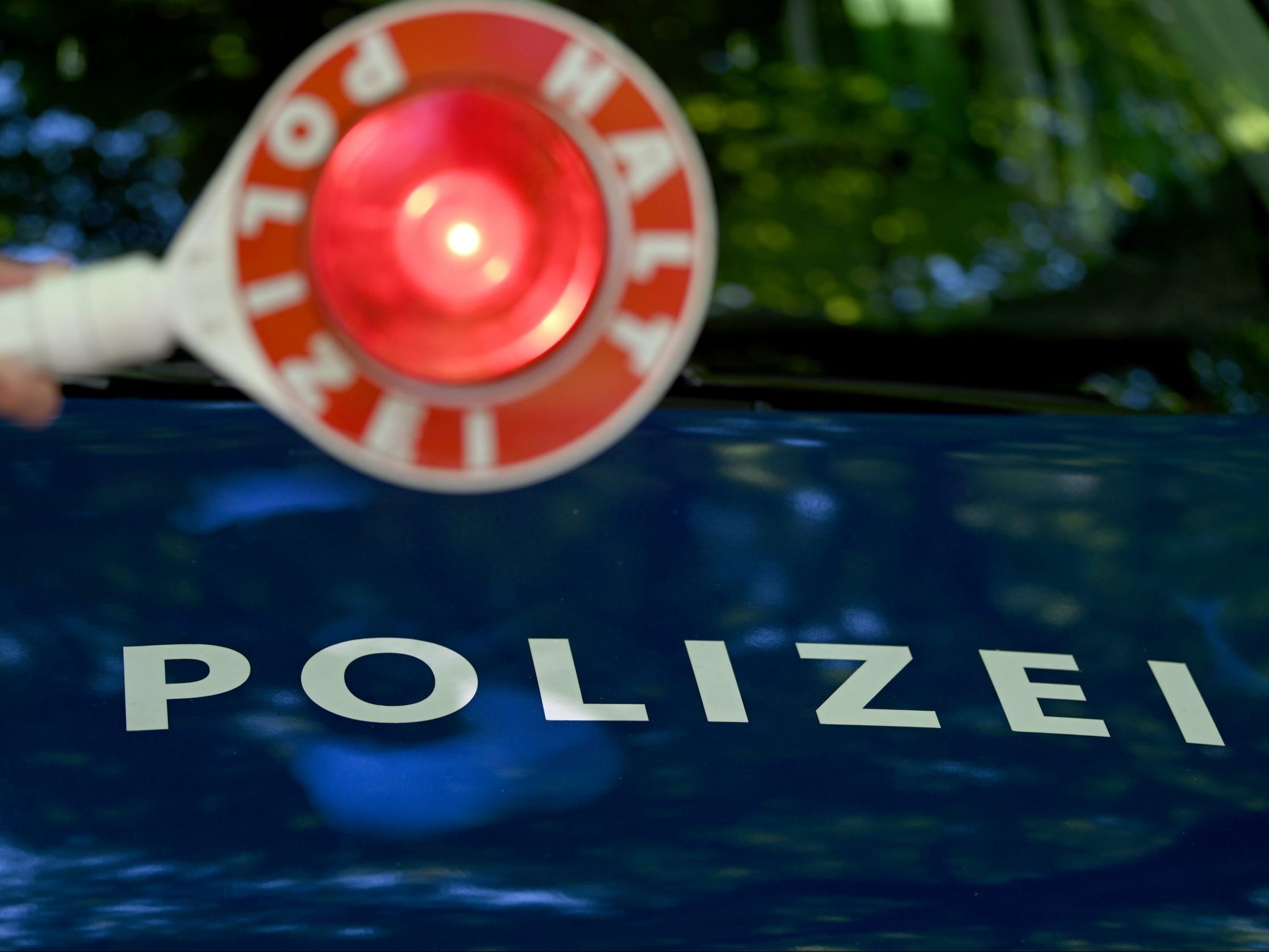 Ein Probeführerscheinbesitzer war deutlich zu schnell unterwegs. Ein Probeführerscheinbesitzer war deutlich zu schnell unterwegs.