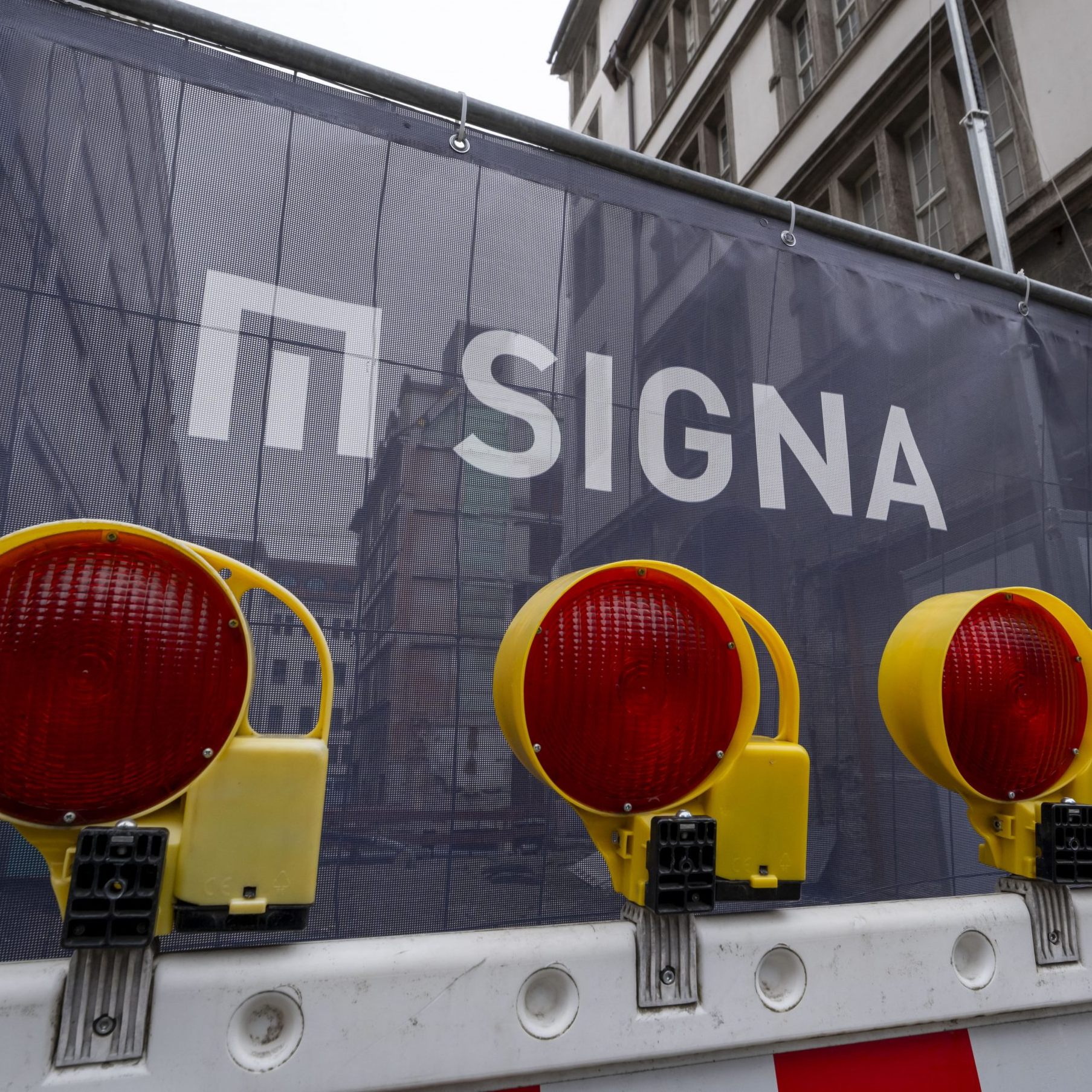 Millionenstrafe gab es für Signa-Unternehmen.