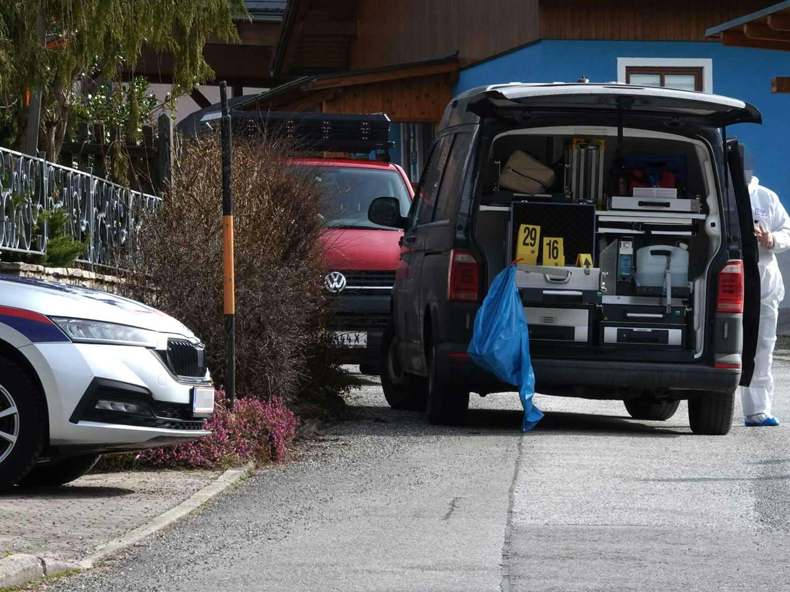 Mordalarm im Bezirk Lilienfeld: Frau von Ehemann getötet. Mordalarm im Bezirk Lilienfeld: Frau von Ehemann getötet.