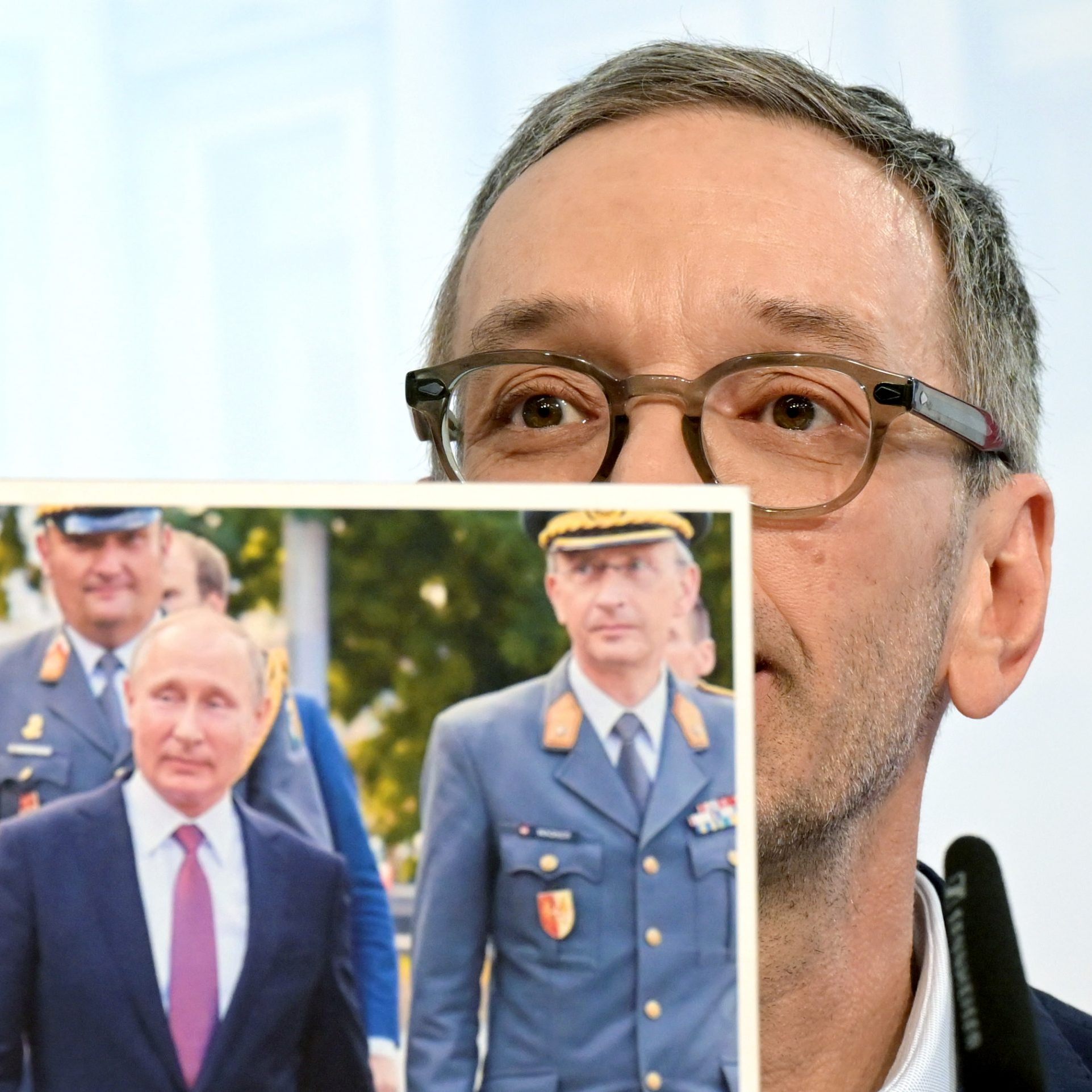 Kickl möchte die Perspektive auf einen Waffenstillstand richten.