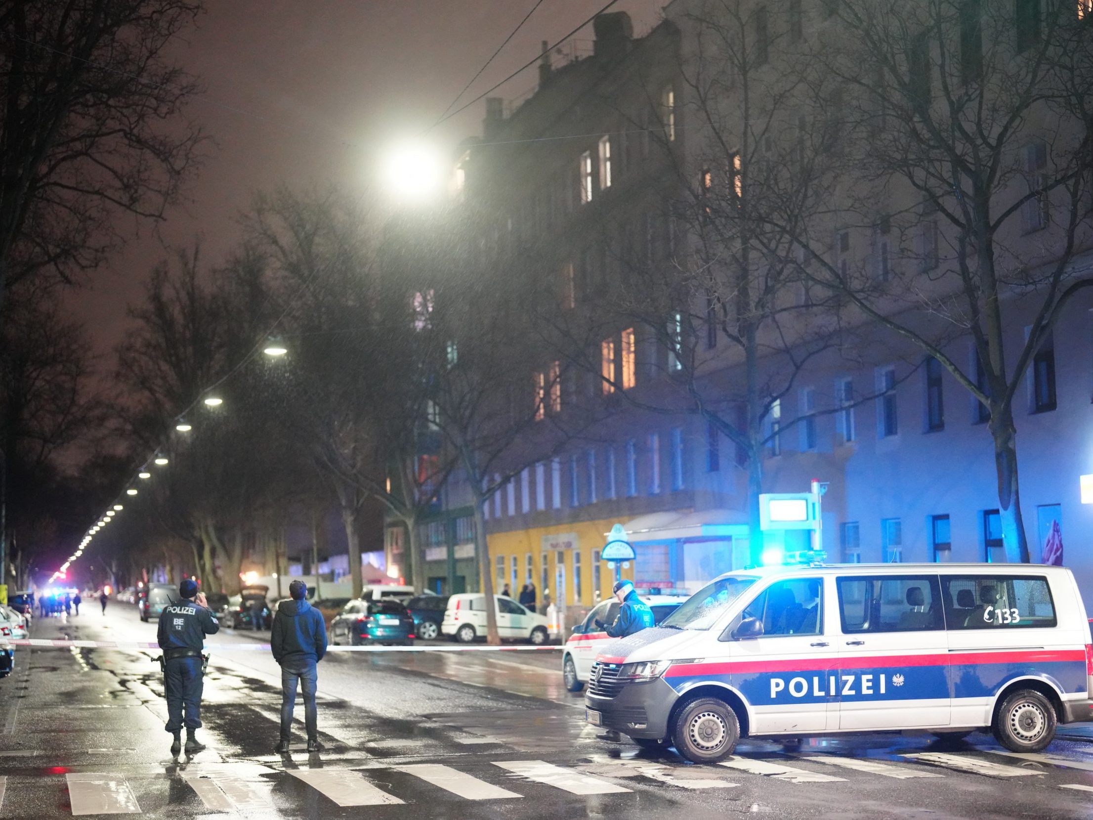 Der Beschuldigte wird psychiatrisch untersucht. Der Beschuldigte wird psychiatrisch untersucht.