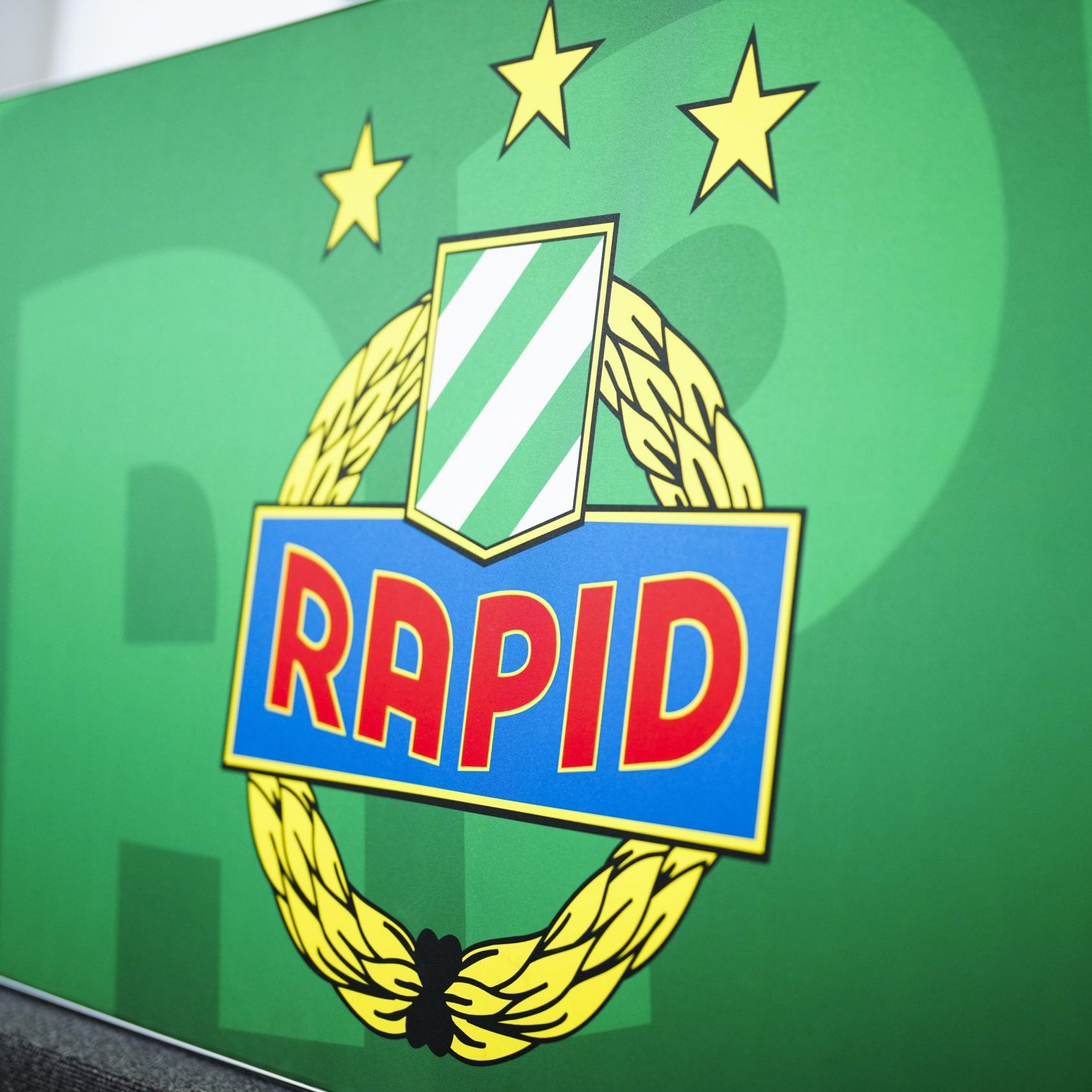 Der SK Rapid holt sich den schwedischen Offensivmann Jansson leihweise.