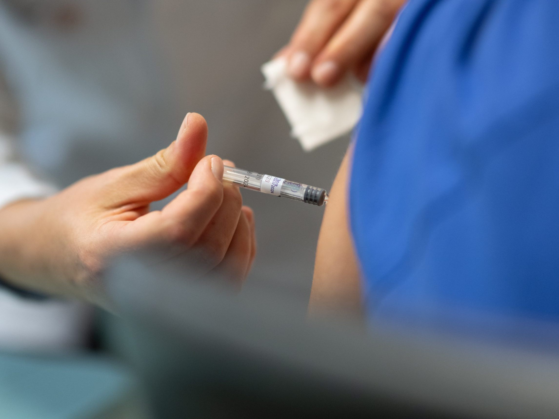 Die Influenza-Durchimpfungsrate bleibt auf sehr niedrigem Niveau.
