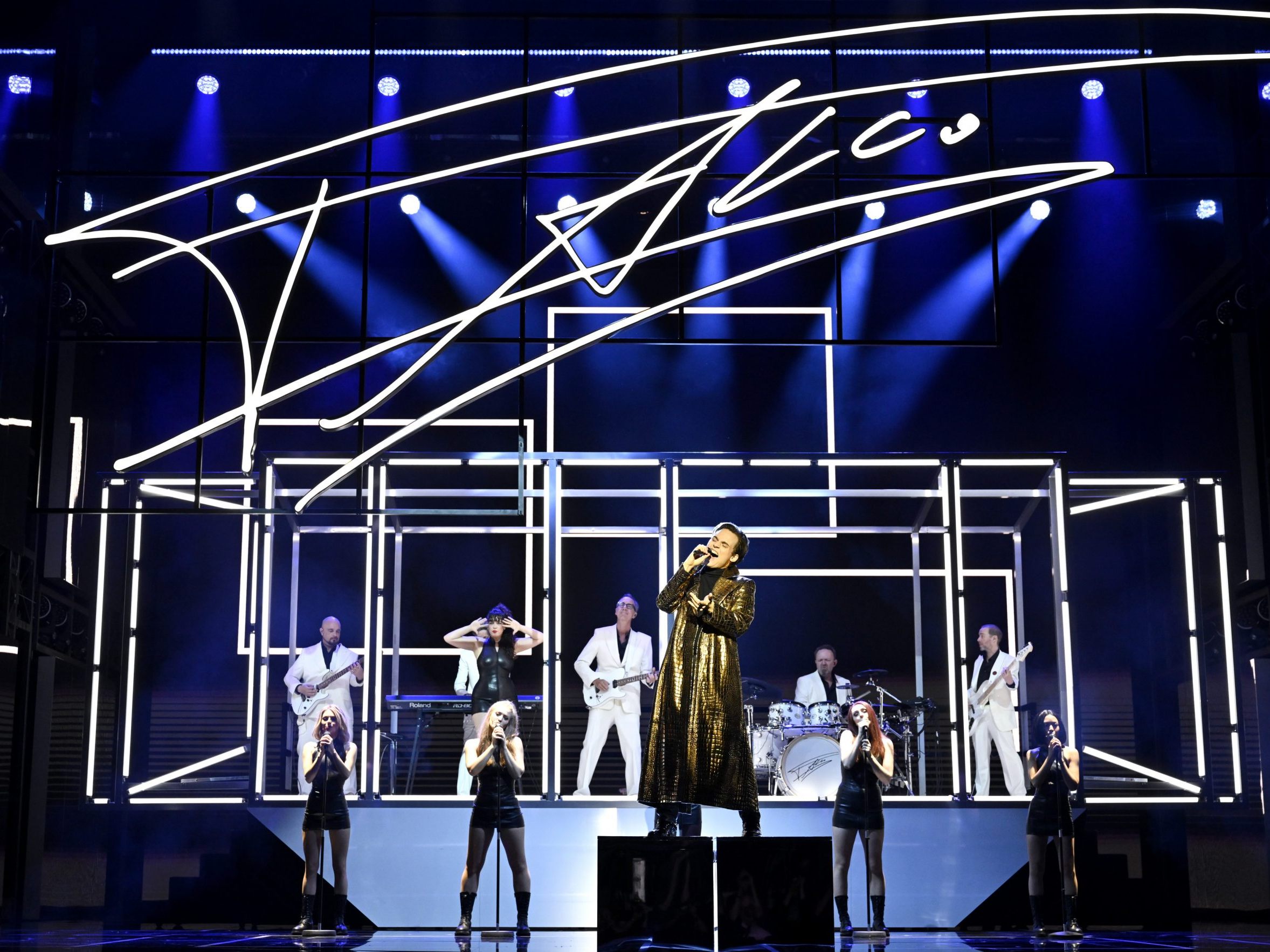 Das Falco-Musical ist seit der Premiere im Oktober stets ausverkauft. Das Falco-Musical ist seit der Premiere im Oktober stets ausverkauft.