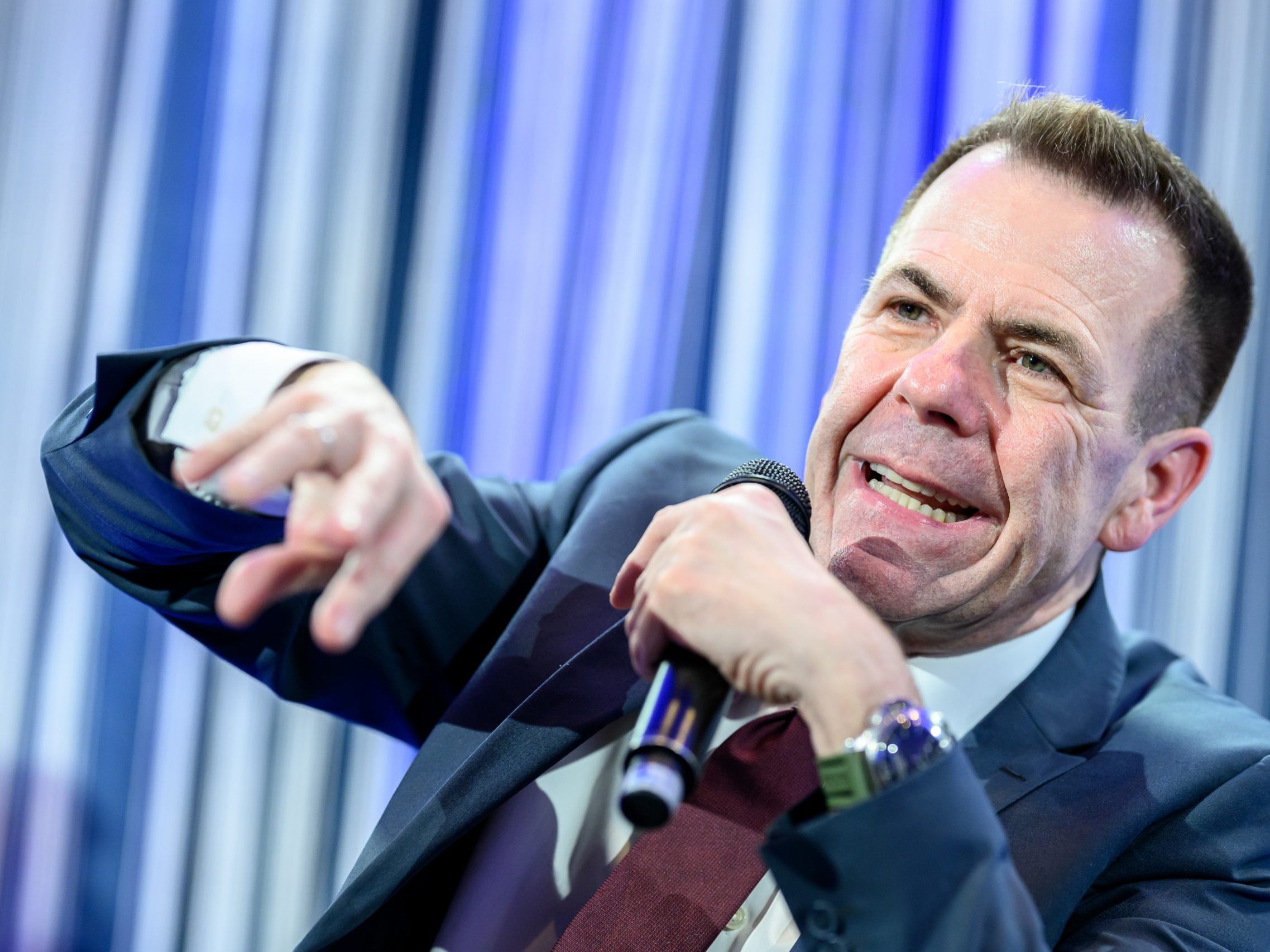 FPÖ-Spitzenkandidat Harald Vilimsky im Portrait. FPÖ-Spitzenkandidat Harald Vilimsky im Portrait.