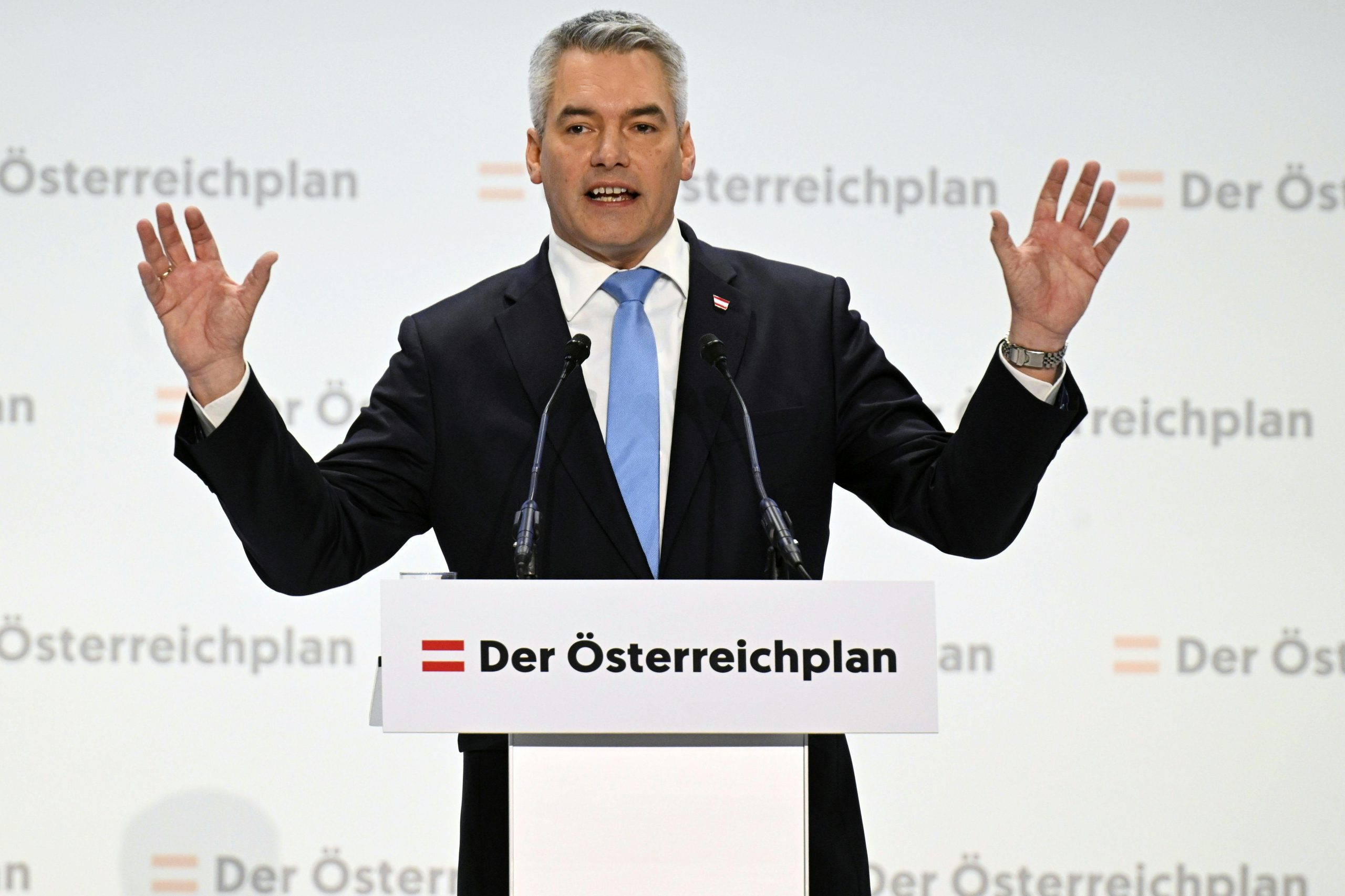 Der Östereichplan wird von Karl Nehammer vorgestellt.