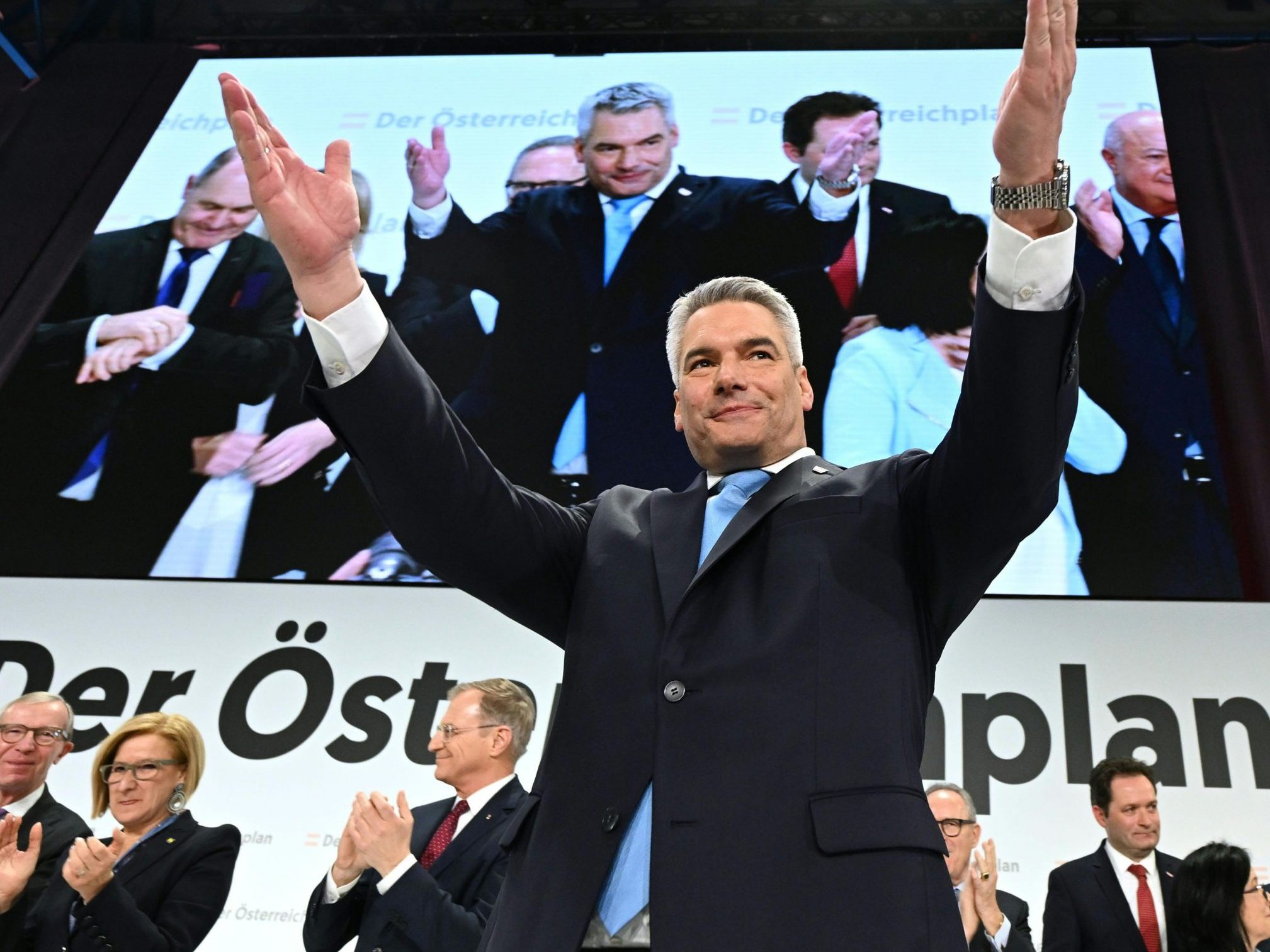 Bundeskanzler und ÖVP-Bundesparteiobmann Karl Nehammer am Freitag, 26. Jänner 2024, im Rahmen der ÖVP-Präsentation des "Österreichplans" in Wels. Bundeskanzler und ÖVP-Bundesparteiobmann Karl Nehammer am Freitag, 26. Jänner 2024, im Rahmen der ÖVP-Präsentation des "Österreichplans" in Wels.