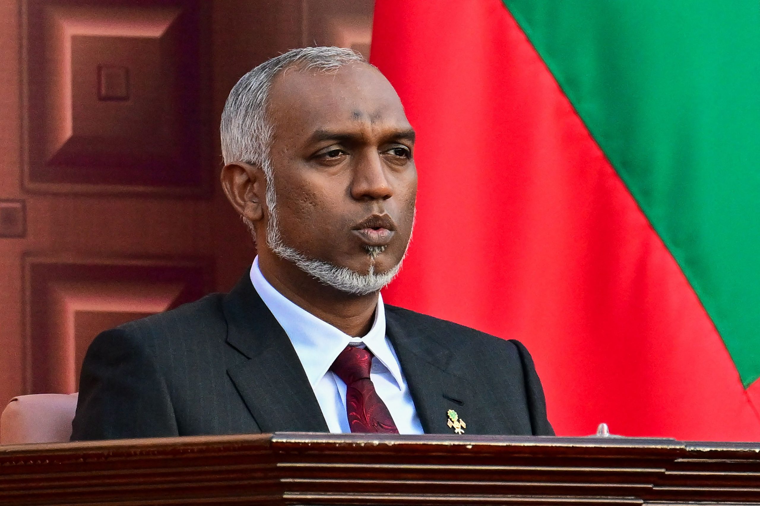 Präsident Mohamed Muizzu der Malediven schwor am 17. November, die in dem strategisch gelegenen Archipel stationierten indischen Truppen zu vertreiben, in seiner ersten Rede an die Nation nach seiner Vereidigung. Präsident Mohamed Muizzu der Malediven schwor am 17. November, die in dem strategisch gelegenen Archipel stationierten indischen Truppen zu vertreiben, in seiner ersten Rede an die Nation nach seiner Vereidigung.