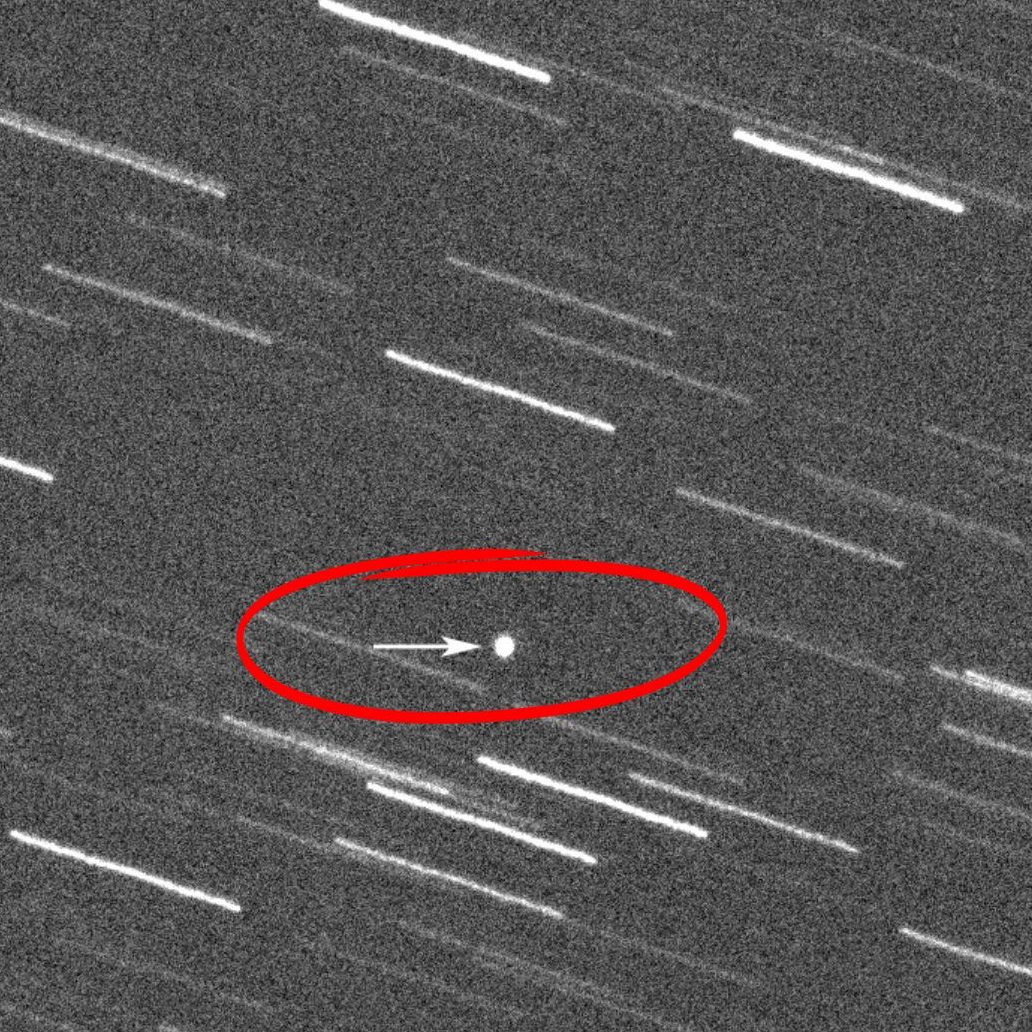 Ein Asteroid von der Größe eines Wolkenkratzers wird heute in einer Entfernung von 2,7 Millionen Kilometern an der Erde vorbeifliegen.