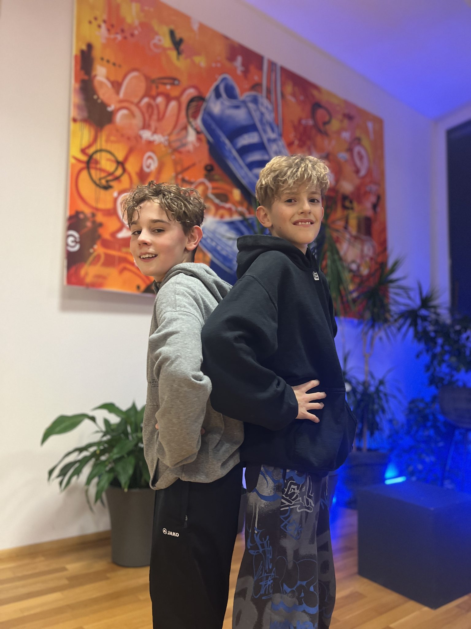 Breakdance und der olympische Traum Marlon (11) und Leon (12) im