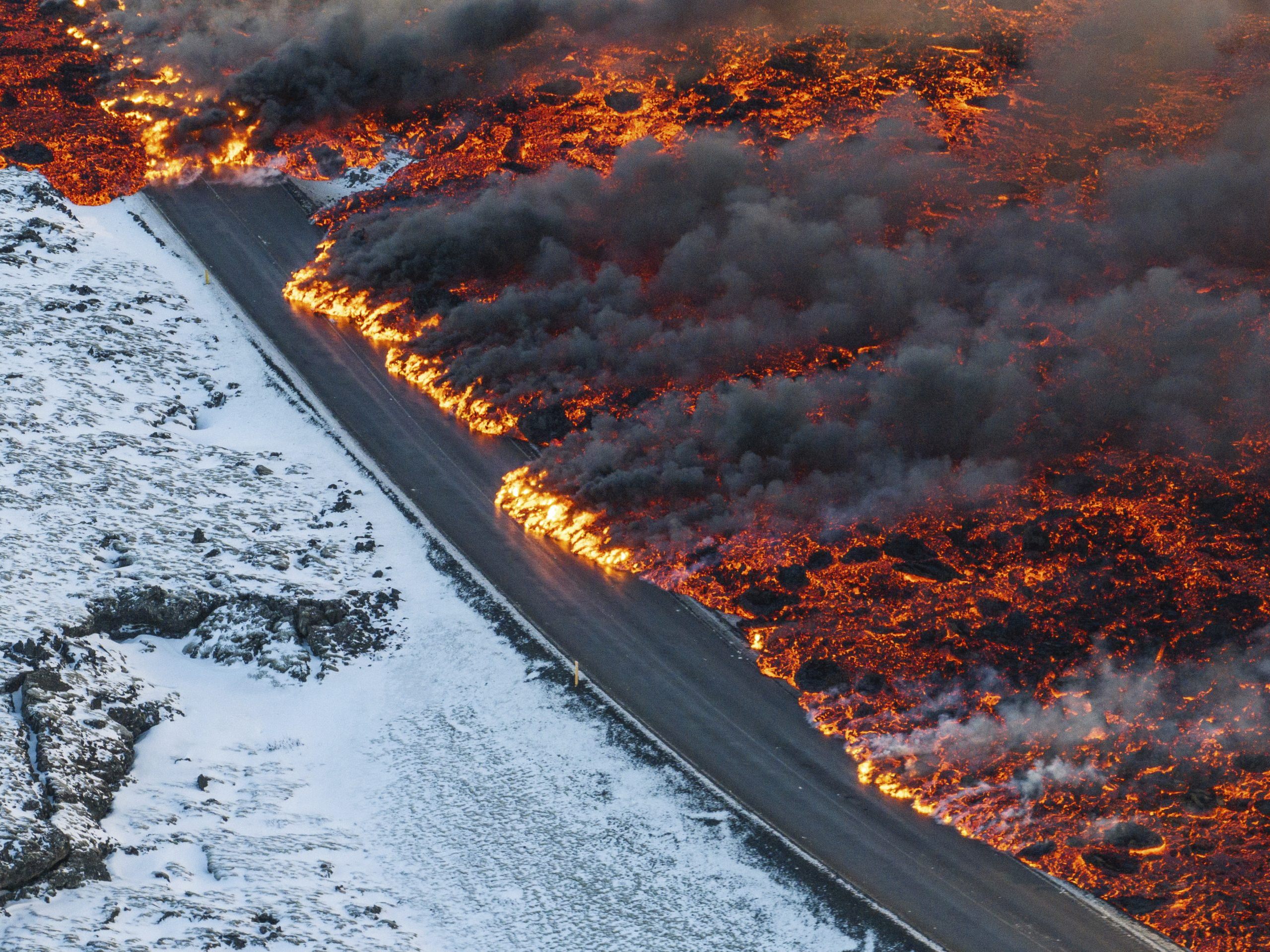 Vulkanausbruch auf Island vorüber. Im Bild: Lava am Donnerstag. Vulkanausbruch auf Island vorüber. Im Bild: Lava am Donnerstag.