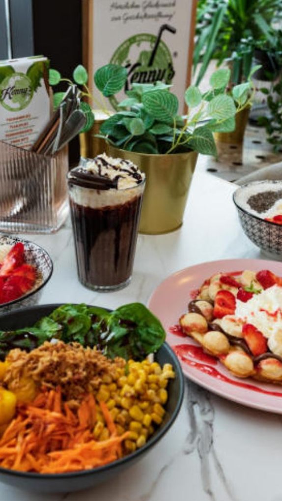 Porridge Bowls, Poke Bowls, Fitness Bowls oder Hot Bowls - Kenny´s bietet eine vielfältige Auswahl an Bowls.