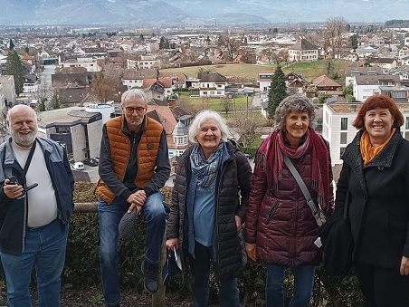PÖffis auf Entdeckungstour auf der Schattenburg.
