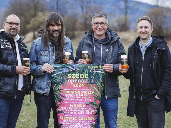 von links: Jürgen Baldauf, Geschäftsführer Fohrenburg s’Fäscht; Wolfgang Sila, Vorstand Fohrenburger; Hannes Hagen, Veranstalter Szene Openair; Markus Flatz, Marketing Fohrenburger