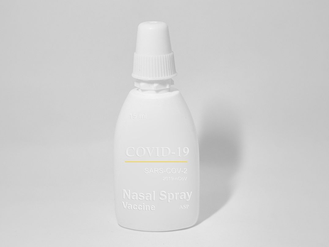 Ein Covid-Nasenspray soll Vorteile gegenüber einer mRNA-Impfung haben. Ein Covid-Nasenspray soll Vorteile gegenüber einer mRNA-Impfung haben.