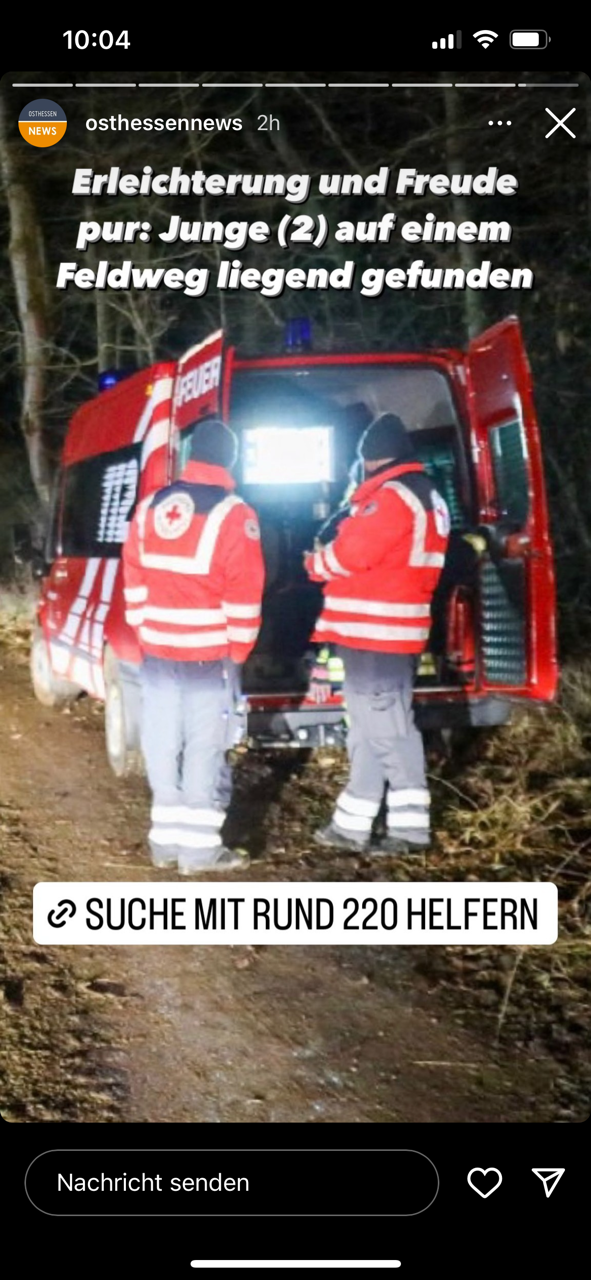 In einem bemerkenswerten Einsatz von Rettungskräften wurde der zweijährige Georg G. nach stundenlanger Suche wohlbehalten gefunden.