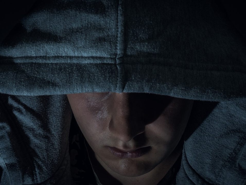 Der Einbrecher wurde von einem 30-Jährigen ertappt. Der Einbrecher wurde von einem 30-Jährigen ertappt.