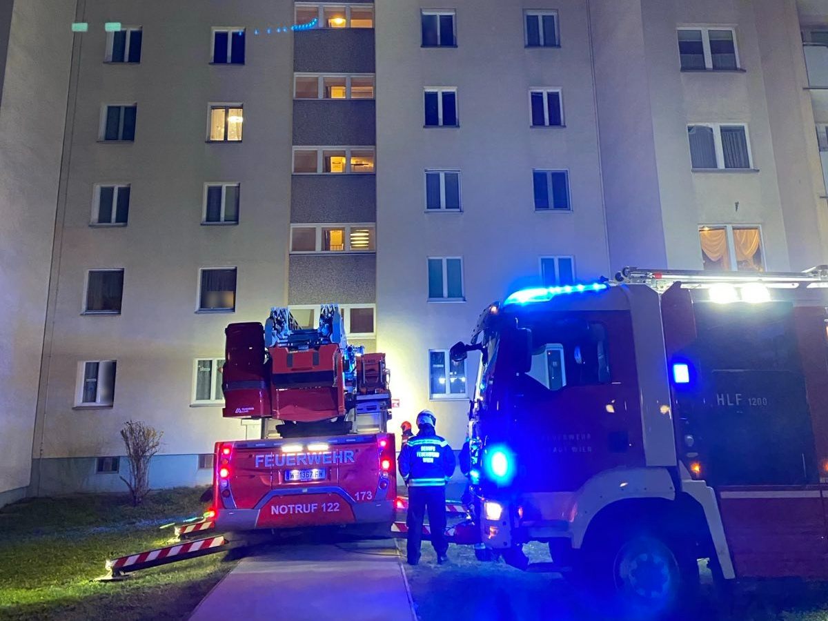 In einem Keller in Wien-Simmering ist ein Feuer ausgebrochen.