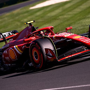 Der Ferrari von Leclerc lief im zweiten Training stabil und schnell