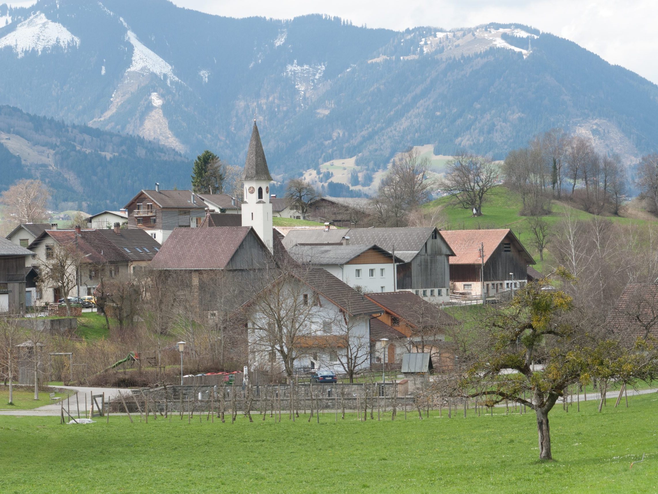 Auch die Gemeinde Röns kämpft mit laufend steigenden Kosten und sinkenden Einnahmen