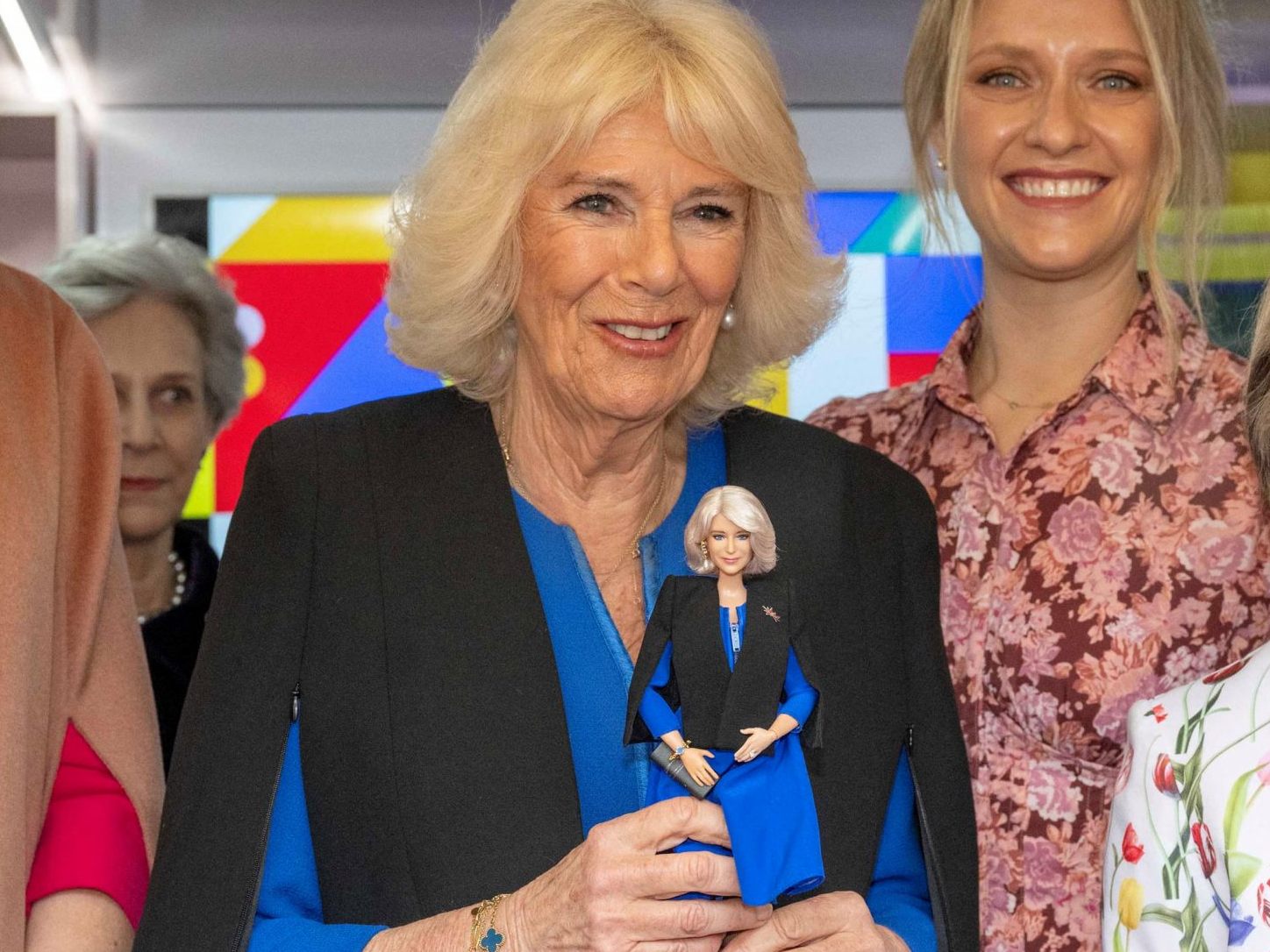 Königin Camilla bekam eine eigene Barbie - und Kritik. Königin Camilla bekam eine eigene Barbie - und Kritik.