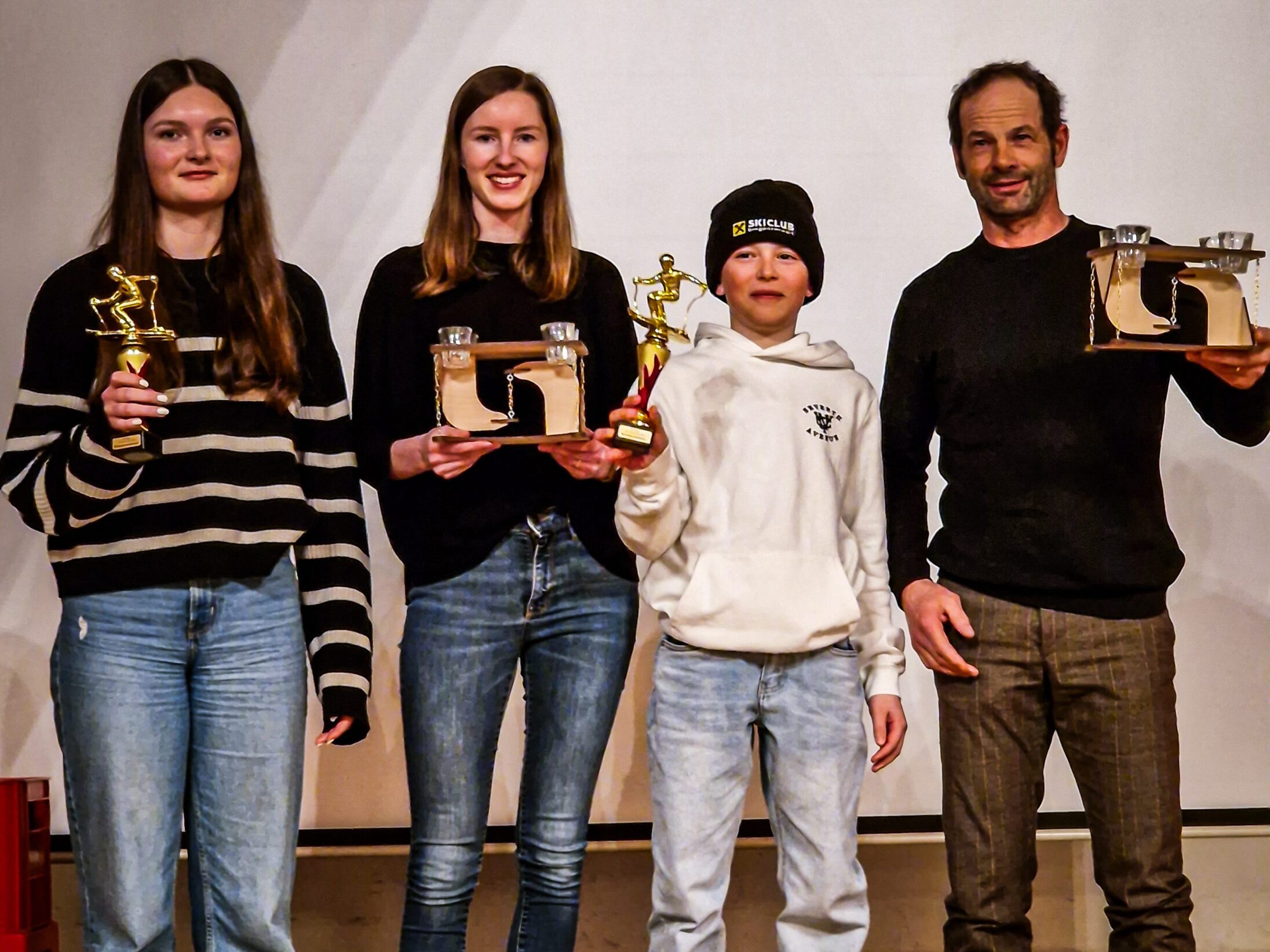 Die Vereinsmeister v.l.n.r. Selina Lang, Manuela Natter, Finn Schneider, Christian Köss