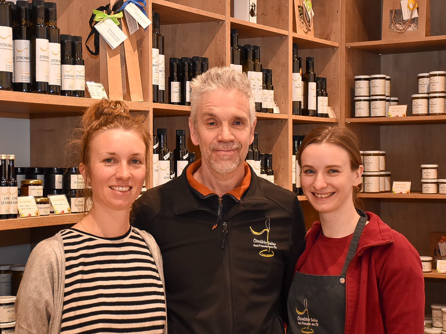 (v.l.n.r.): Ramona, Christian und Julia Sailer sind ein eingespieltes Team in der Ölmühle Sailer