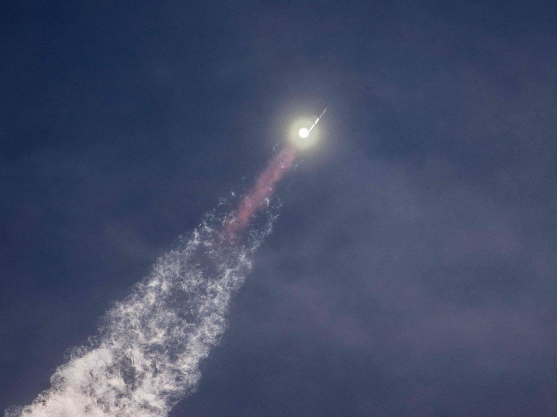 Das Raketensystem "Starship" konnte auch den dritten Test nicht abschließen. Das Raketensystem "Starship" konnte auch den dritten Test nicht abschließen.