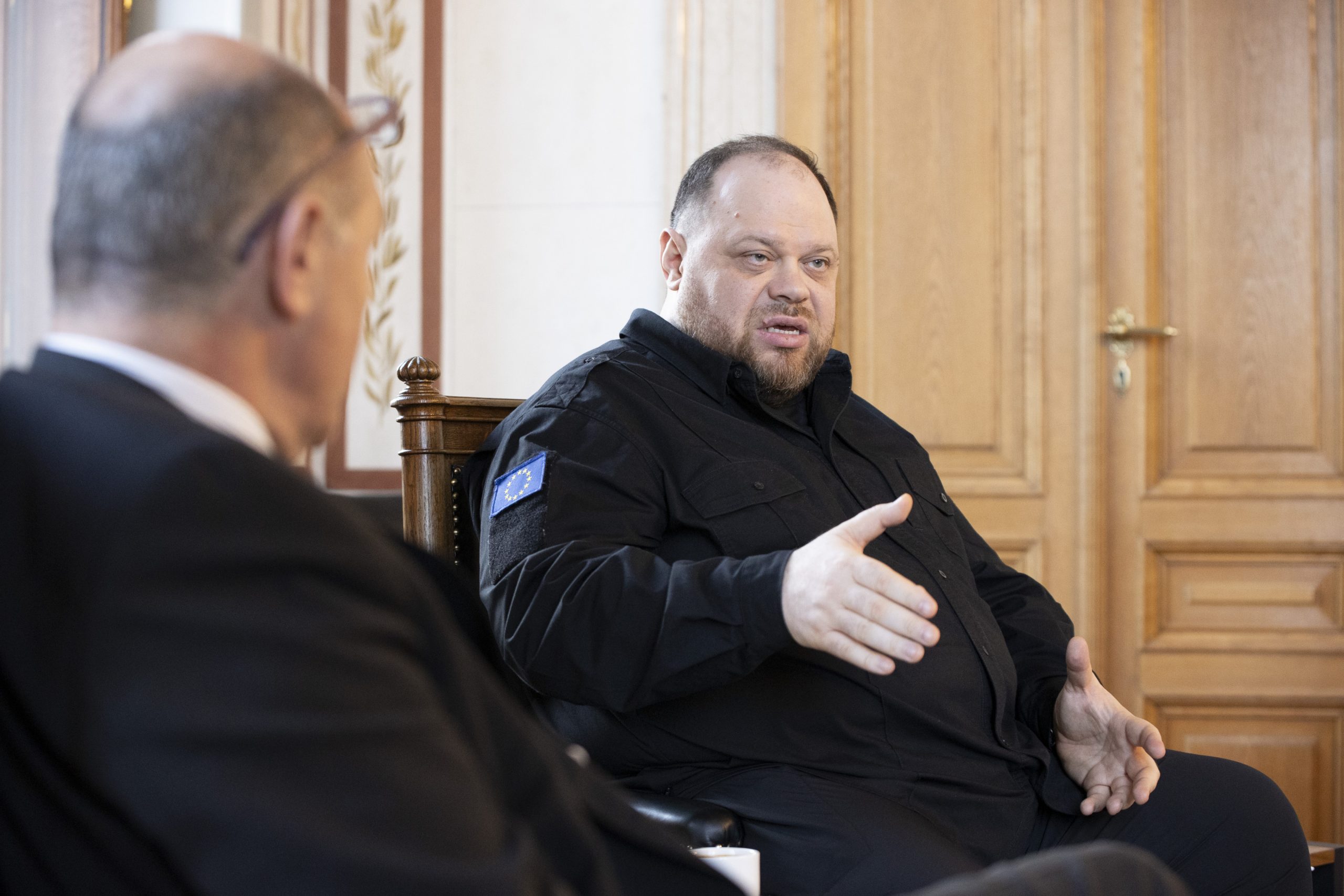 : "Wer kämpfen kann, muss kämpfen, und wer nicht kämpfen kann, muss der ukrainischen Armee helfen."
