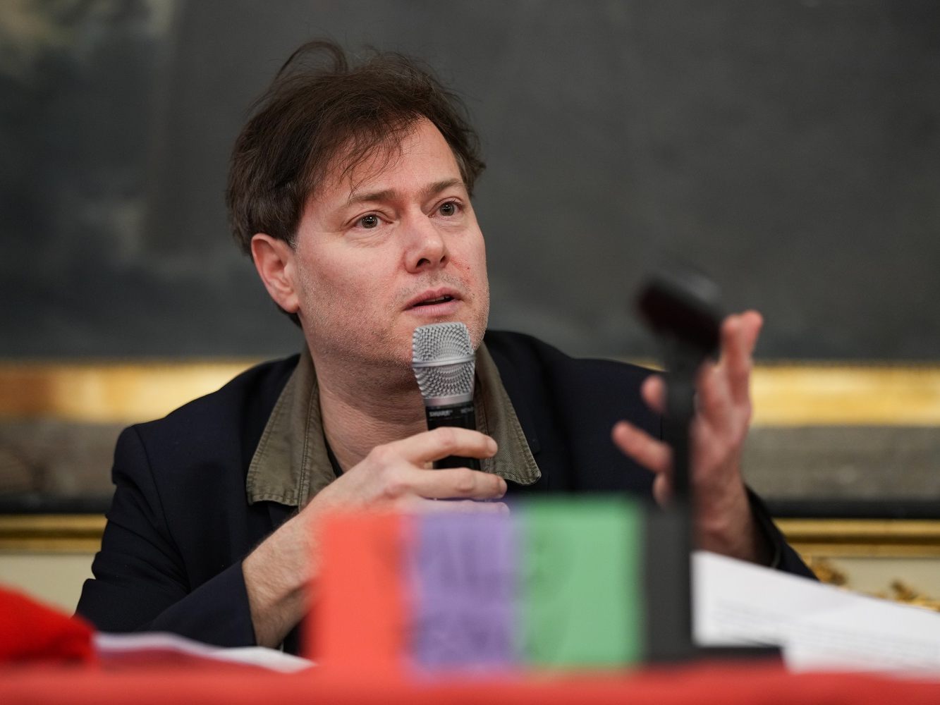 "Weder Ernaux noch Varoufakis werden als 'Stargäste' teilnehmen, noch bei den Festwochen persönlich präsent sein", so Rau.