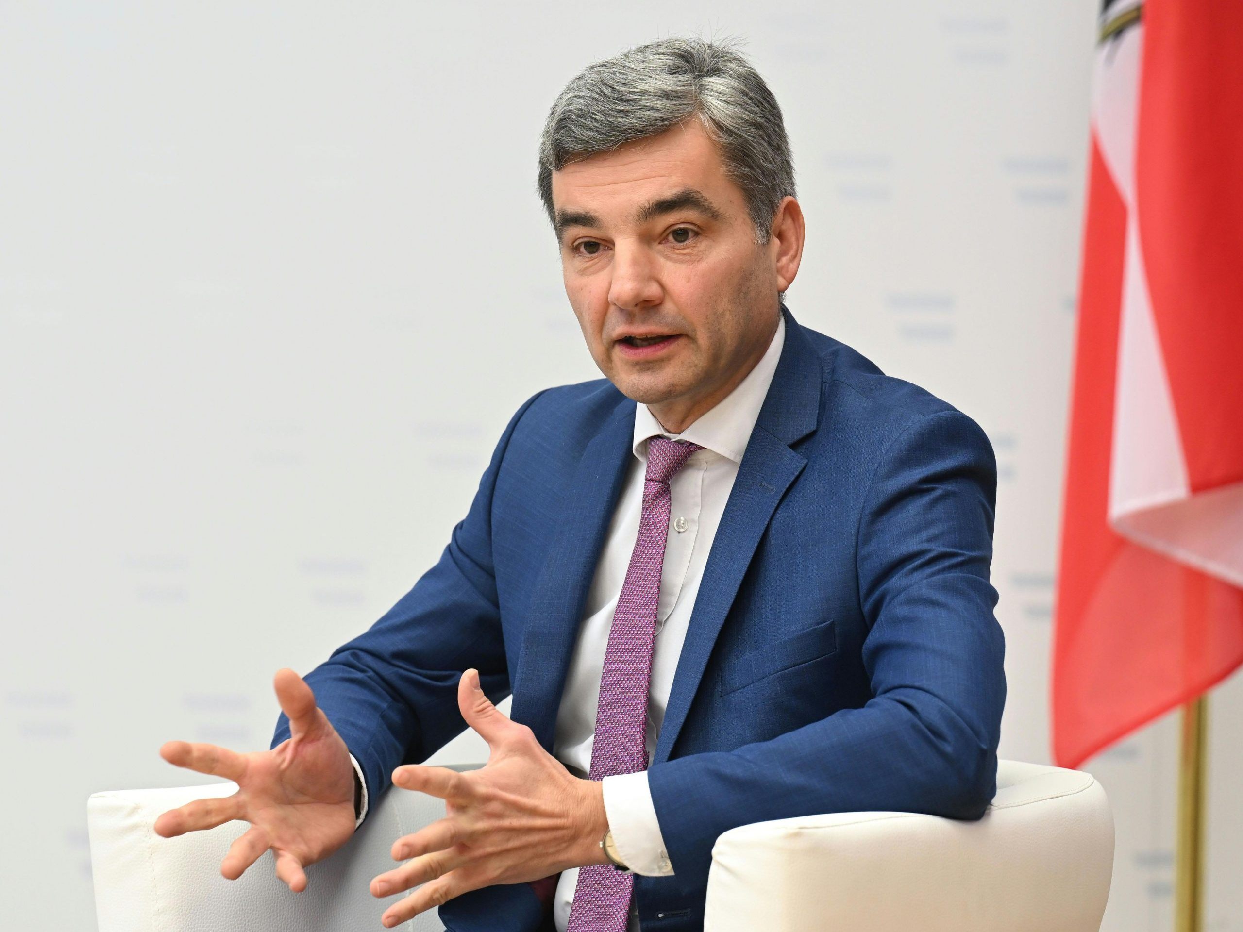 Den Anfang macht der Leiter der Finanzprokuratur, Wolfgang Peschorn. Den Anfang macht der Leiter der Finanzprokuratur, Wolfgang Peschorn.