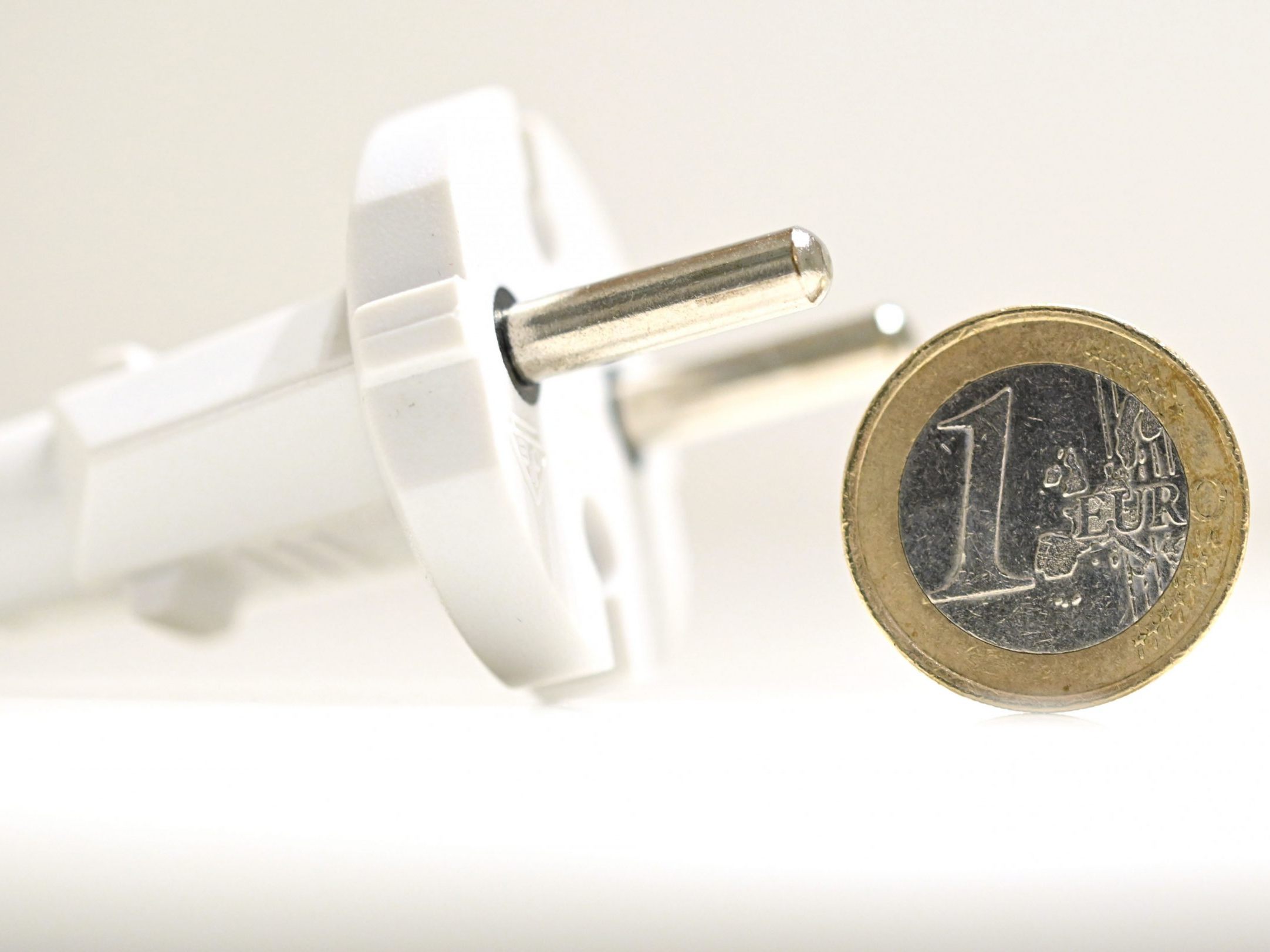 Strom: Einstellige Cent-Preise pro Kilowattstunde registriert. Strom: Einstellige Cent-Preise pro Kilowattstunde registriert.