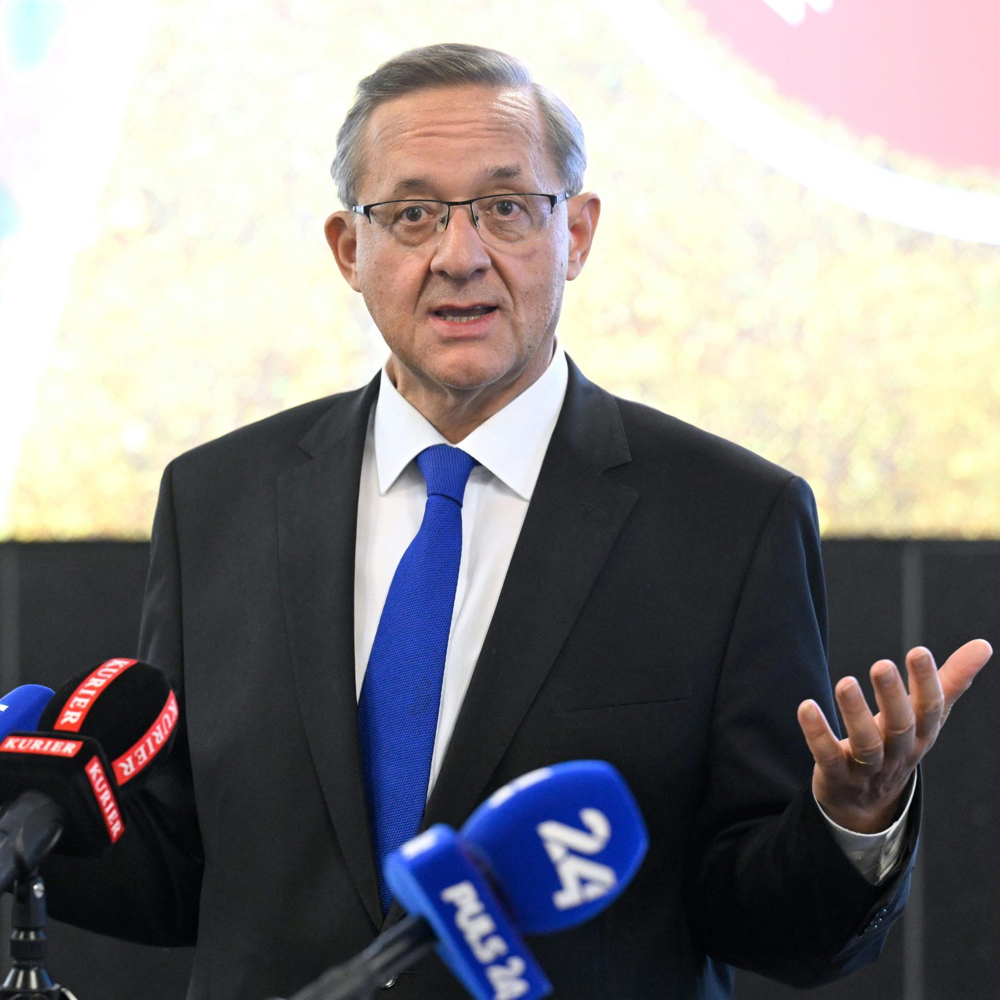 Der WKÖ-Luftfahrtsobmann sieht ein "verantwortungsloses" Vorgehen der Arbeitnehmervertreter.