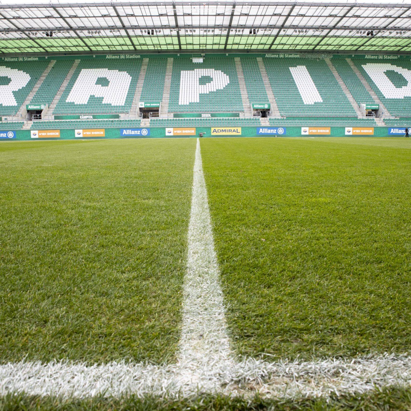 Rapid Wien kündigte Präsentation von Maßnahmenkatalog zur Bekämpfung von Homophobie und Sexismus an.