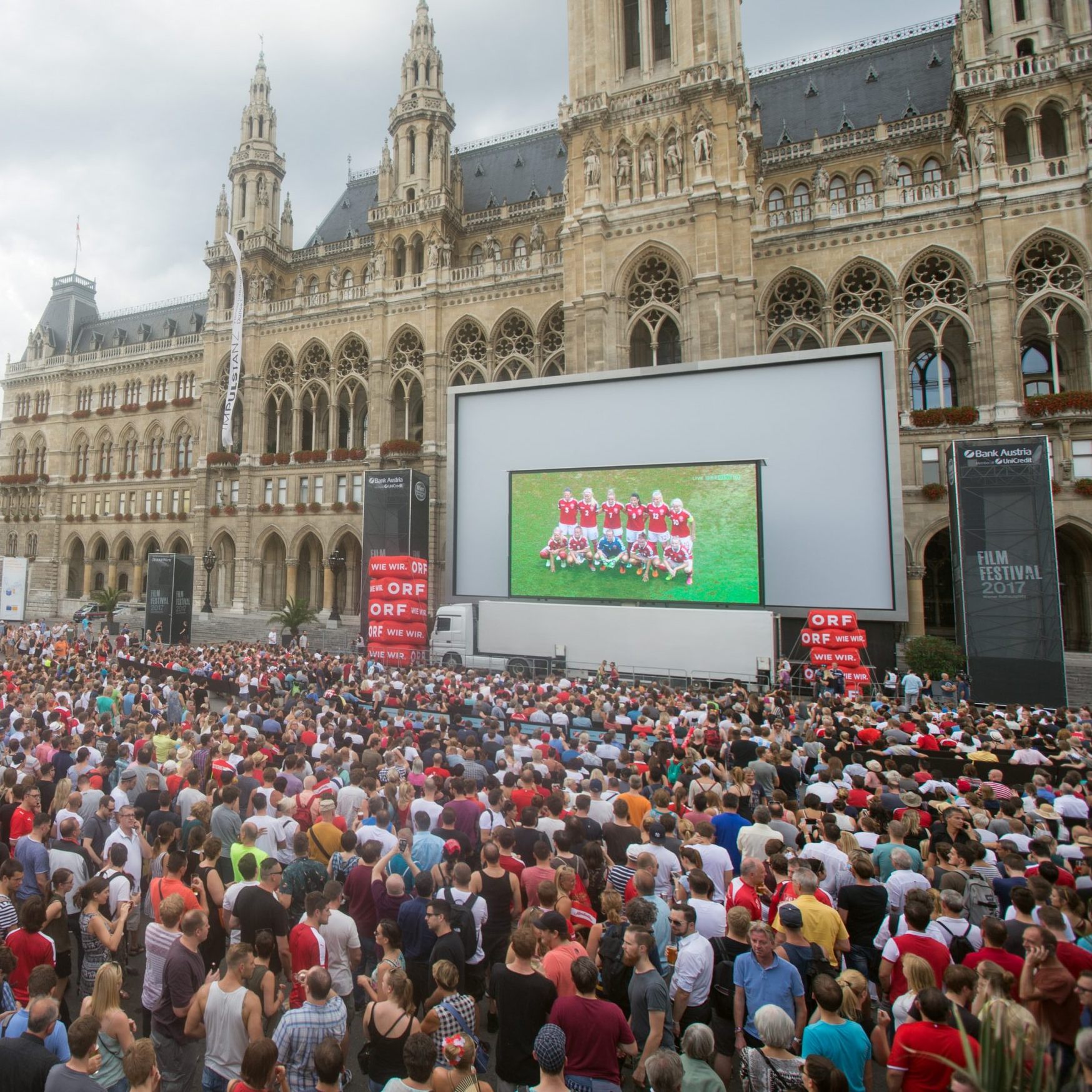 Zur Fußball-EM wird es in Wien ein Public Viewing in der "Fan-Arena" am Wiener Rathausplatz geben.