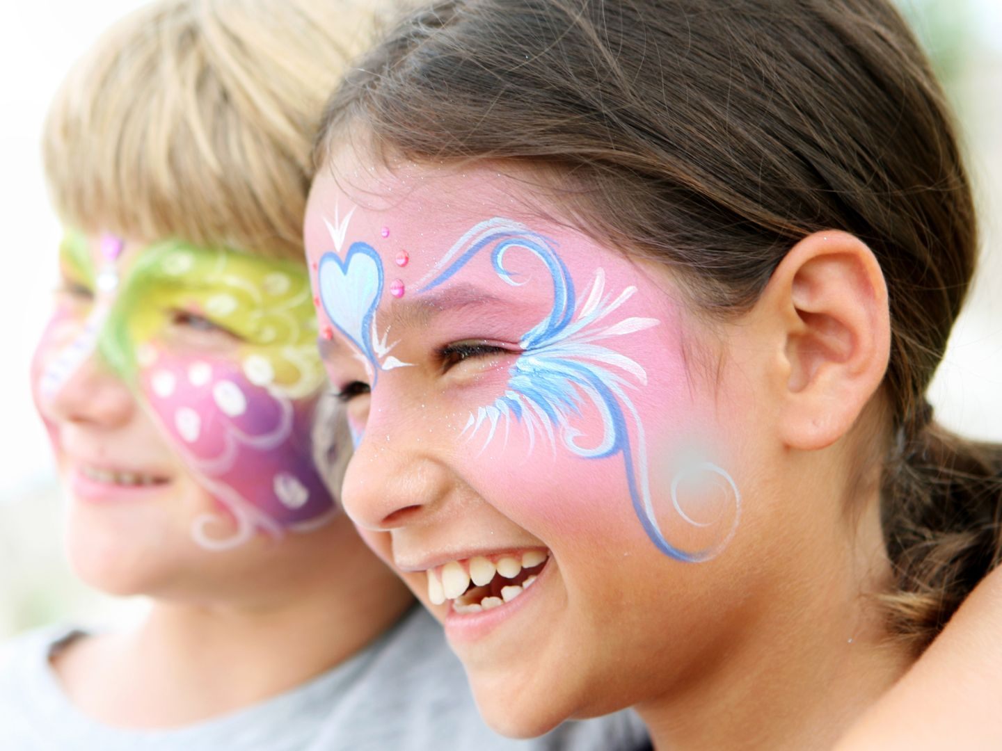 Buntes Programm beim Kinder-Osterfest im Böhmischen Prater. Buntes Programm beim Kinder-Osterfest im Böhmischen Prater.